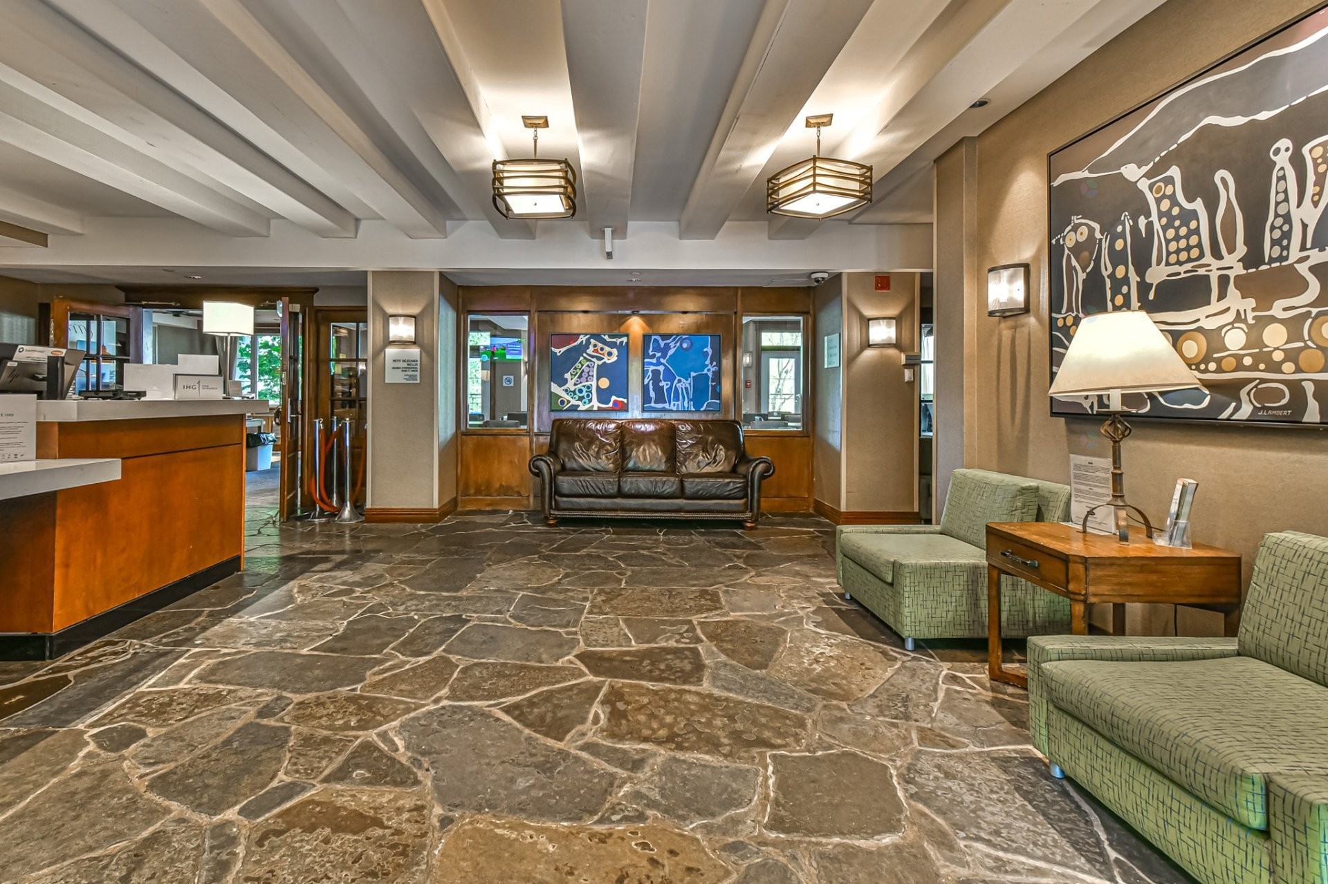 









160


Ch. du Curé-Deslauriers

, 441,
Mont-Tremblant,




QC
J8E1C9

