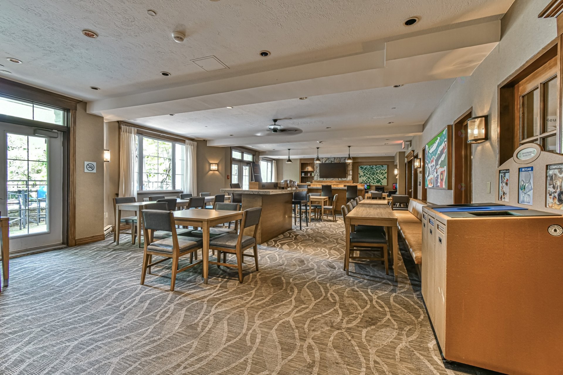 









160


Ch. du Curé-Deslauriers

, 441,
Mont-Tremblant,




QC
J8E1C9

