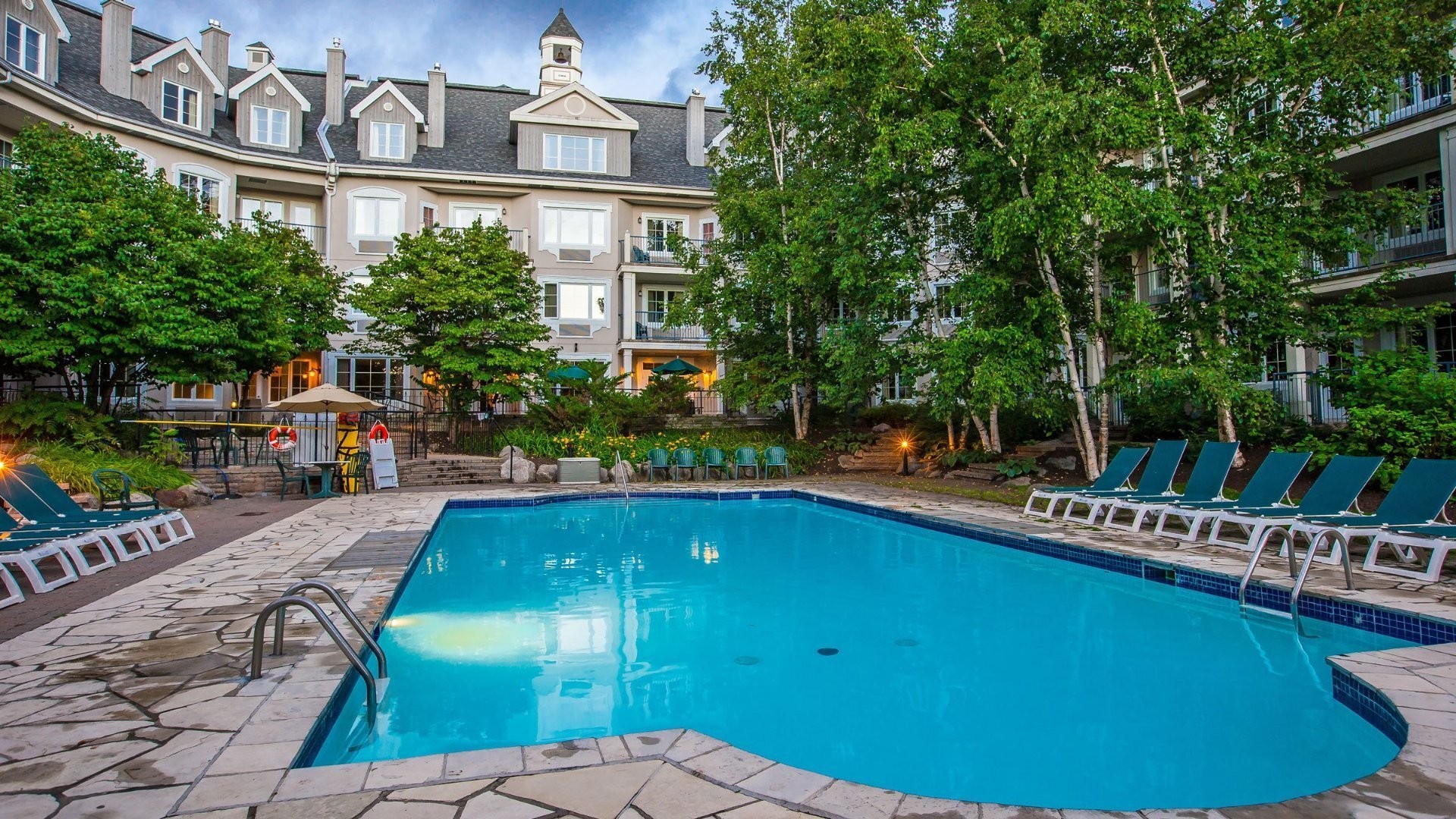 









160


Ch. du Curé-Deslauriers

, 441,
Mont-Tremblant,




QC
J8E1C9

