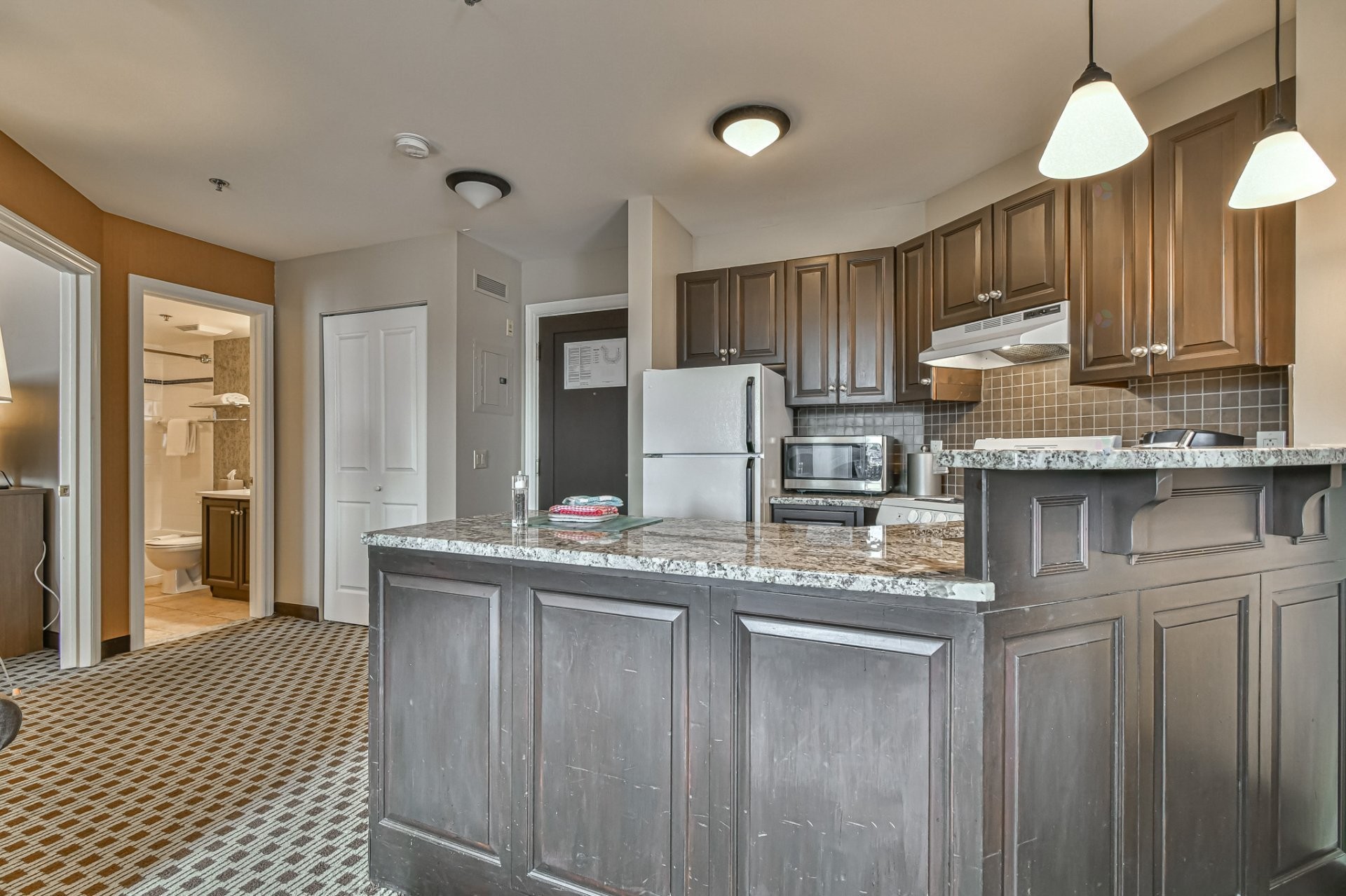 









160


Ch. du Curé-Deslauriers

, 441,
Mont-Tremblant,




QC
J8E1C9

