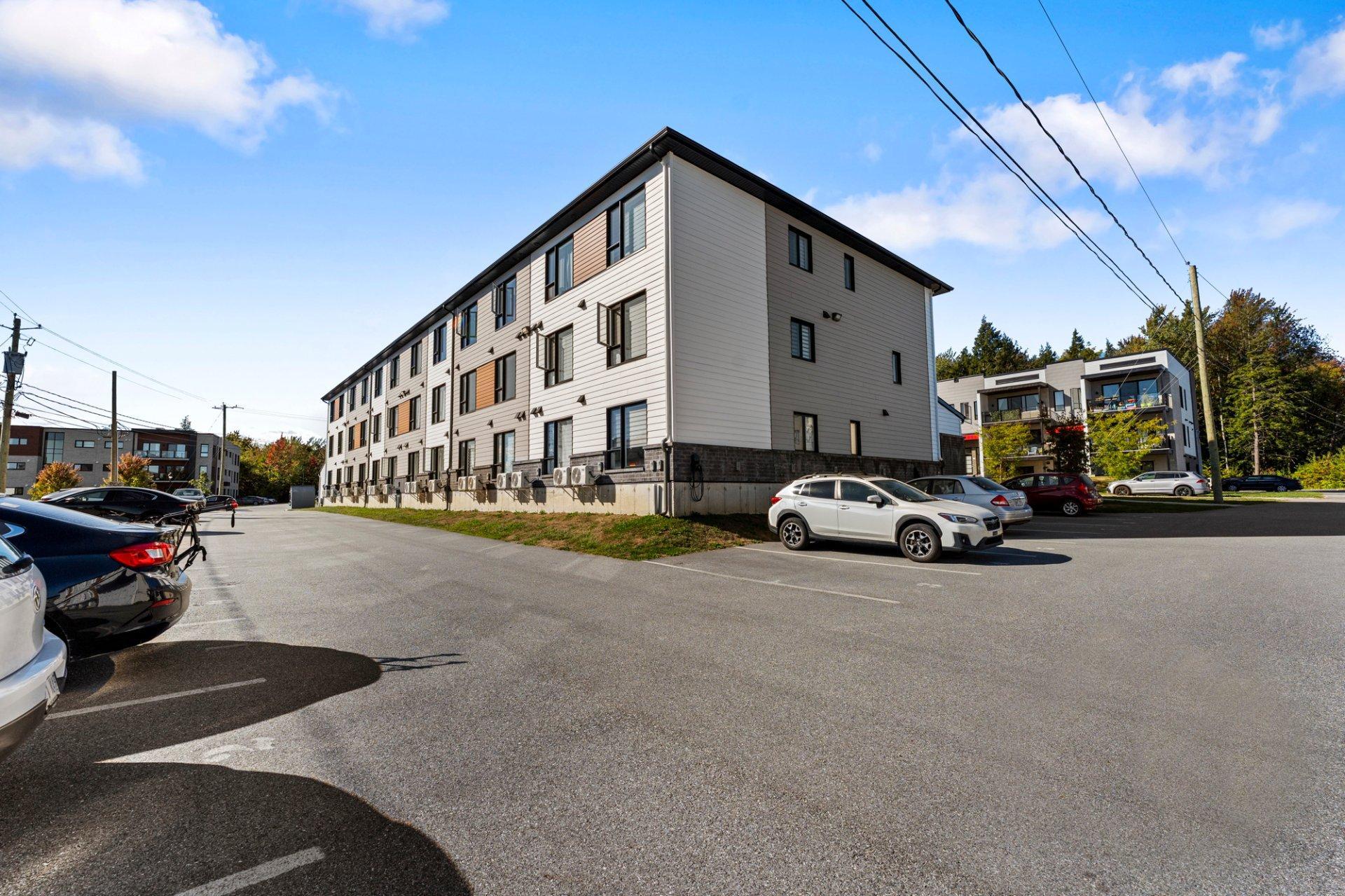 









900


Rue du Gisement

, 14,
Sherbrooke (Les Nations),




QC
J1H0N4

