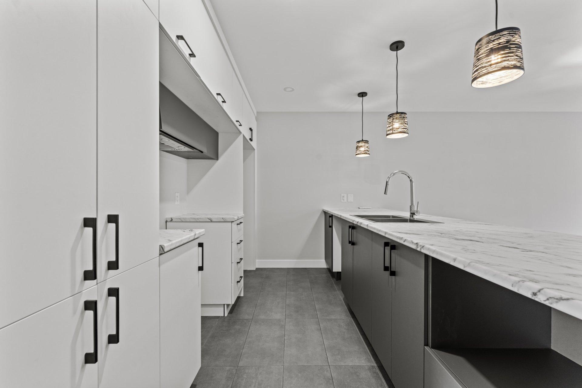 









900


Rue du Gisement

, 14,
Sherbrooke (Les Nations),




QC
J1H0N4

