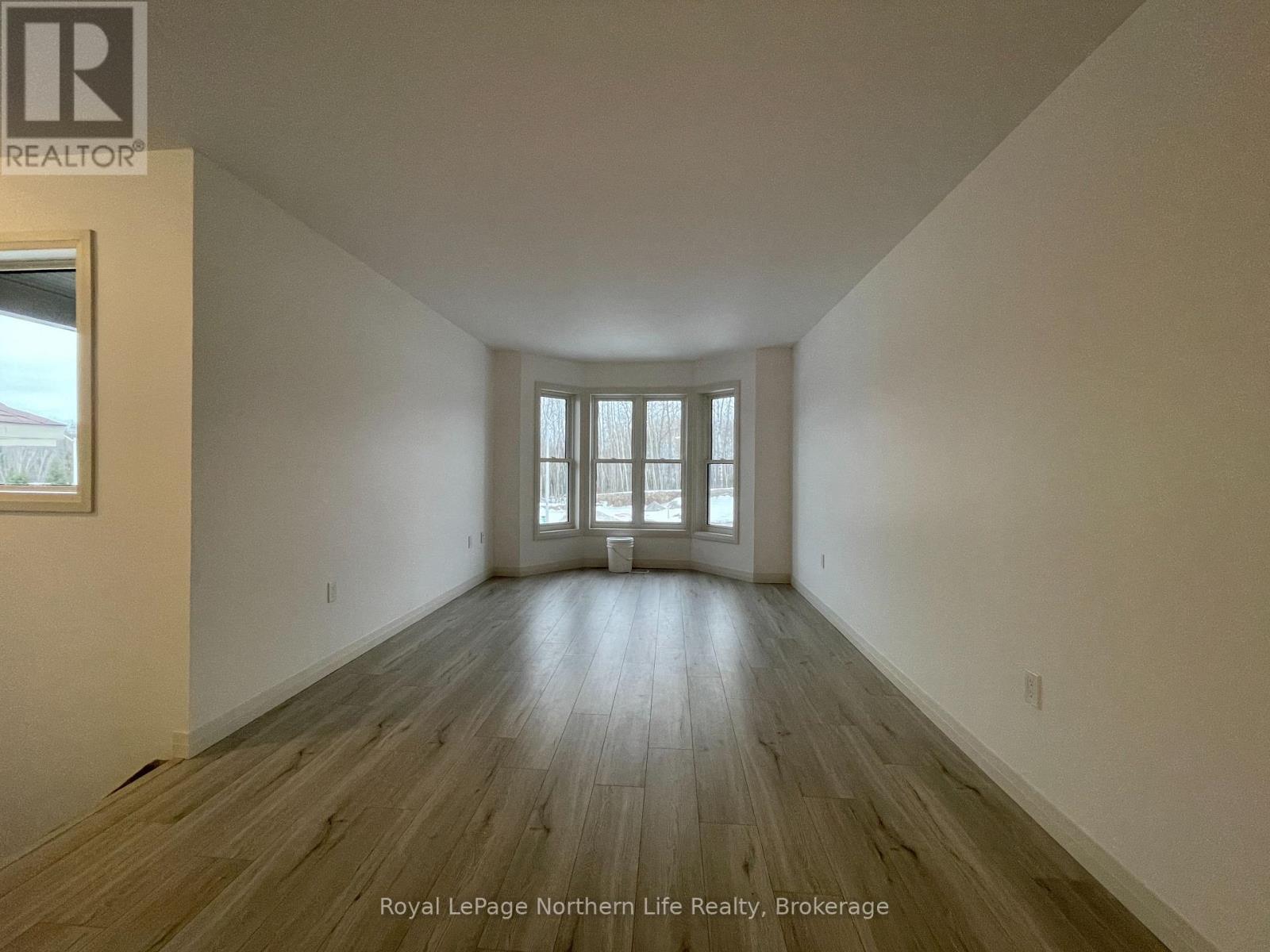 












10 MEADOW WOOD COURT

,
North Bay (Ferris),




Ontario
P1A4L5

