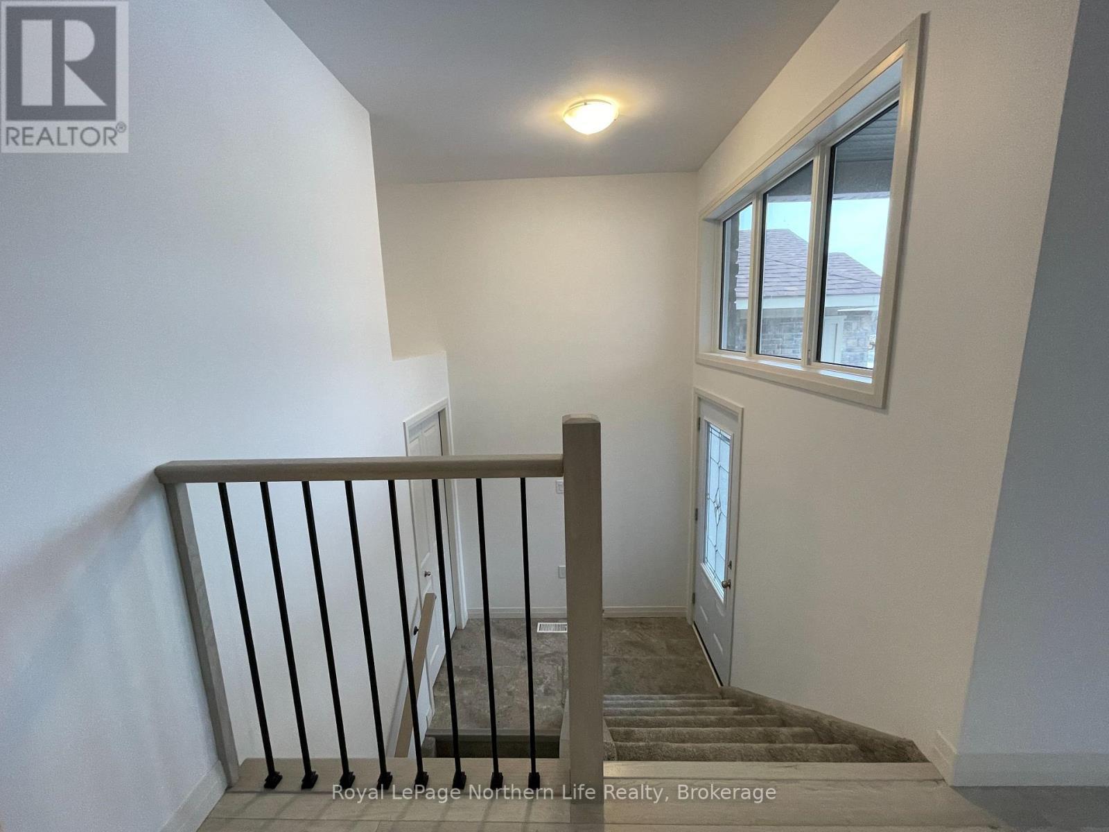 












10 MEADOW WOOD COURT

,
North Bay (Ferris),




Ontario
P1A4L5

