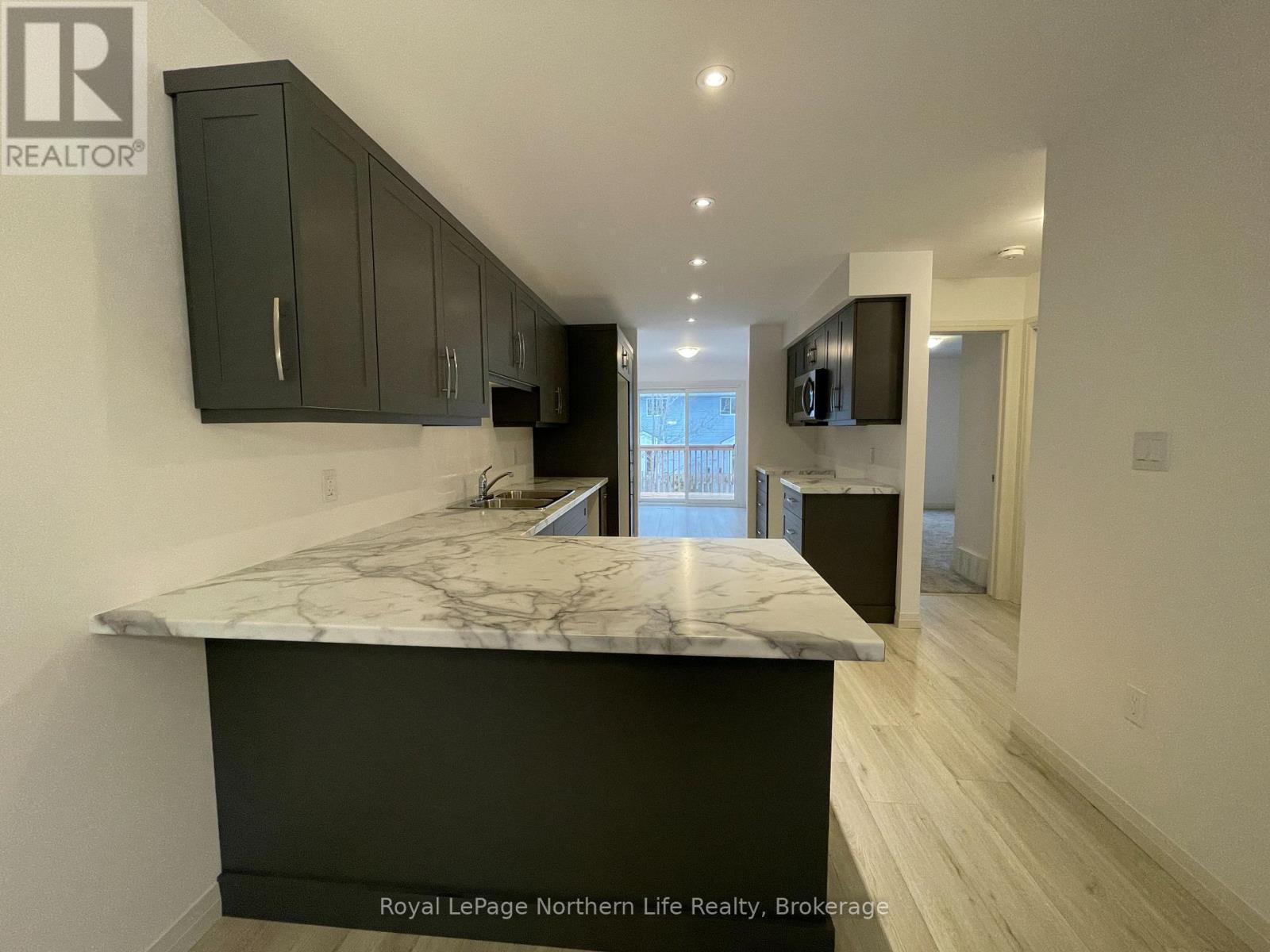 












10 MEADOW WOOD COURT

,
North Bay (Ferris),




Ontario
P1A4L5

