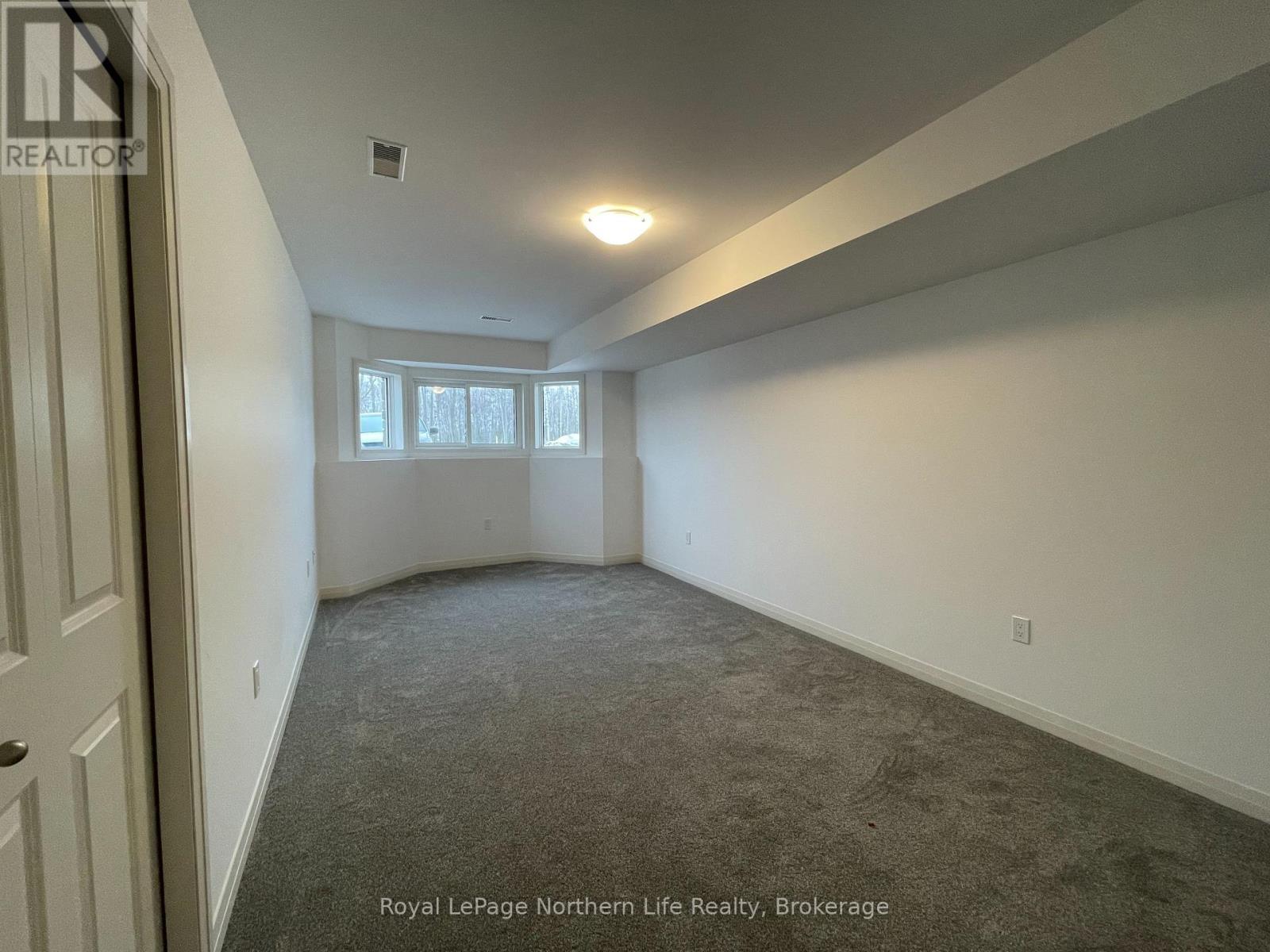 












10 MEADOW WOOD COURT

,
North Bay (Ferris),




Ontario
P1A4L5

