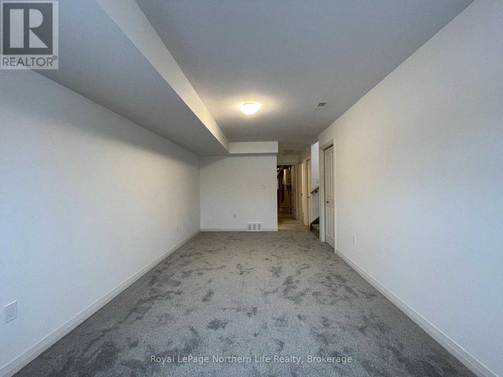 












10 MEADOW WOOD COURT

,
North Bay (Ferris),




Ontario
P1A4L5

