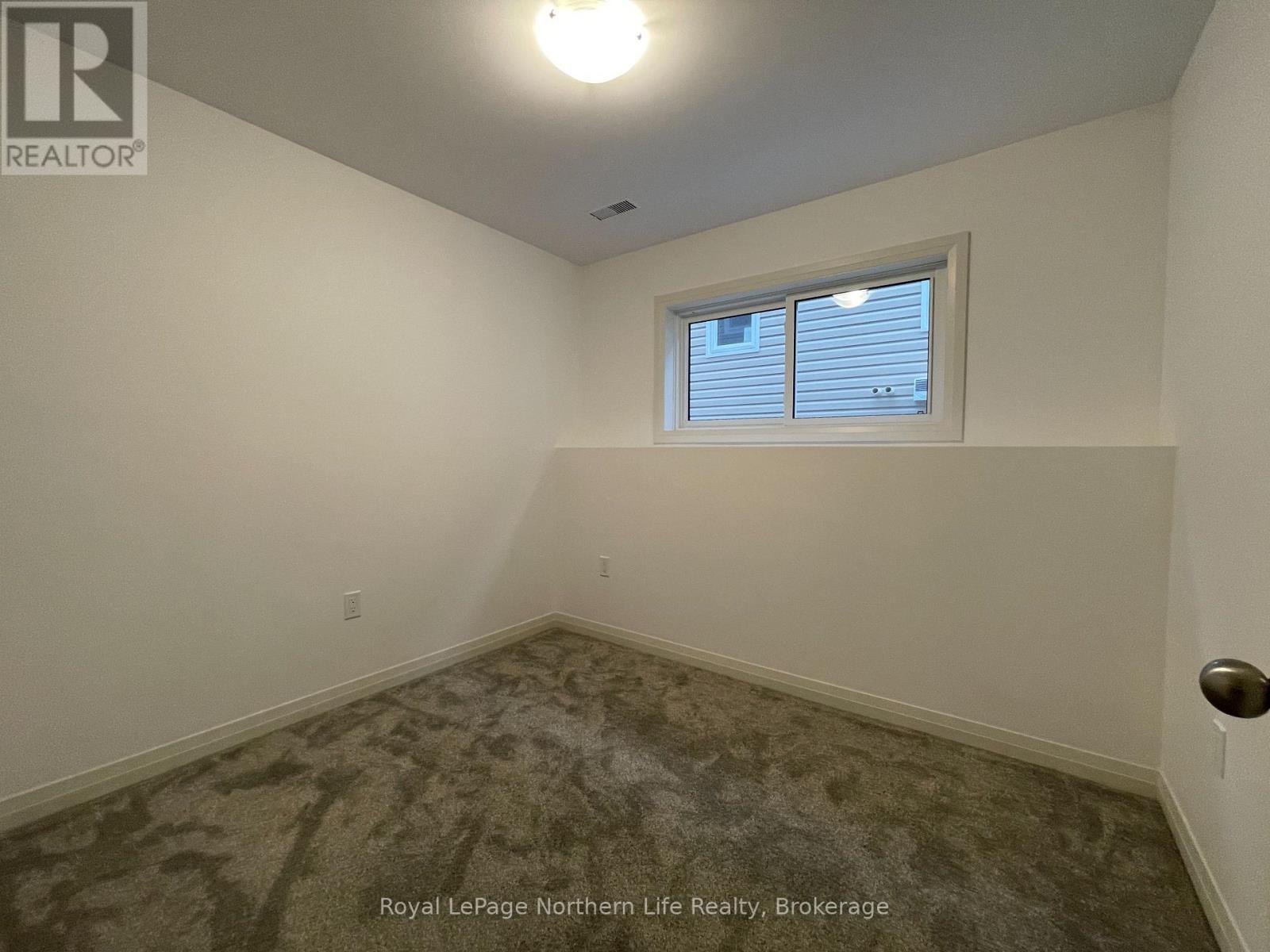 












10 MEADOW WOOD COURT

,
North Bay (Ferris),




Ontario
P1A4L5

