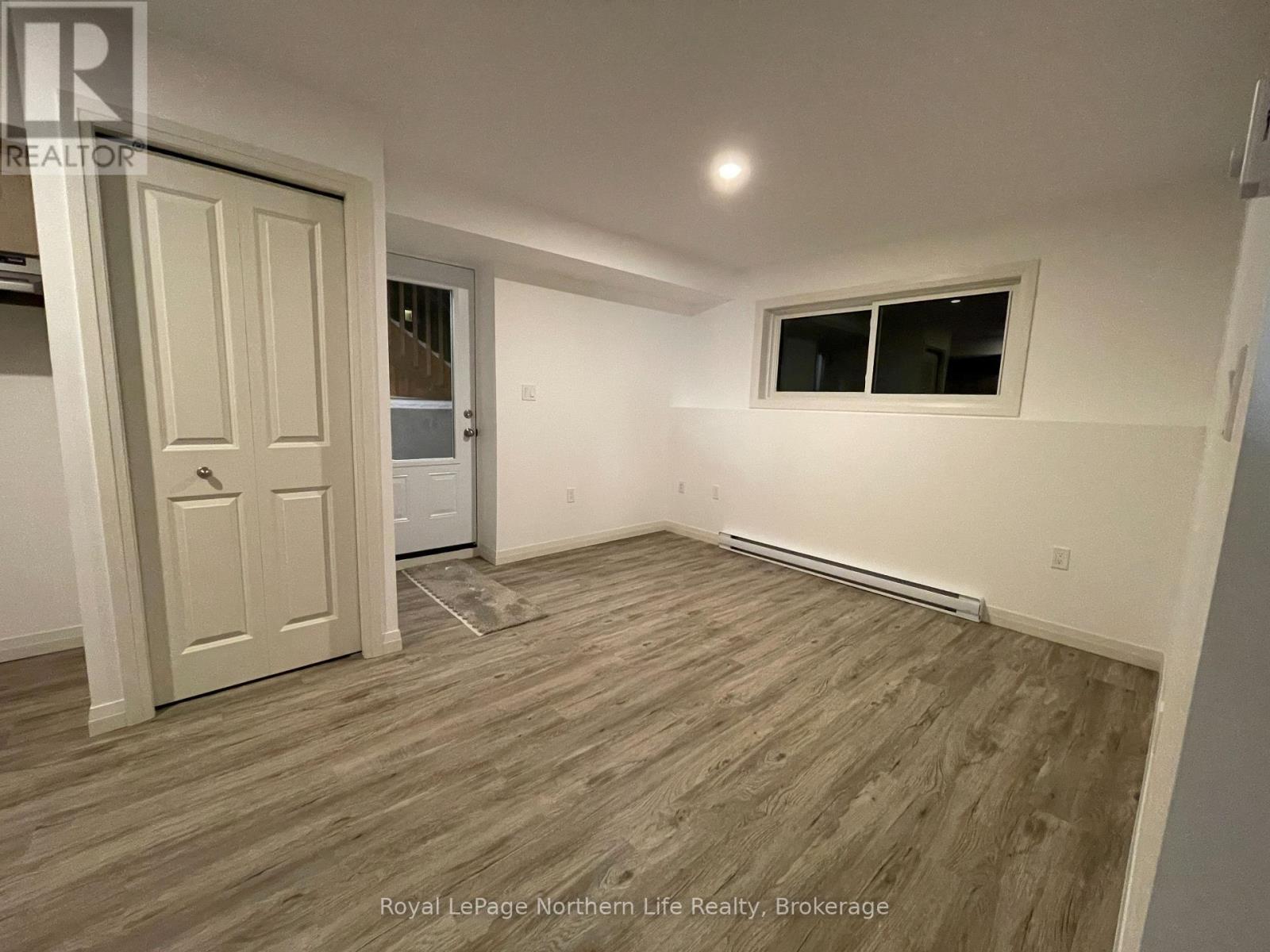 












10 MEADOW WOOD COURT

,
North Bay (Ferris),




Ontario
P1A4L5

