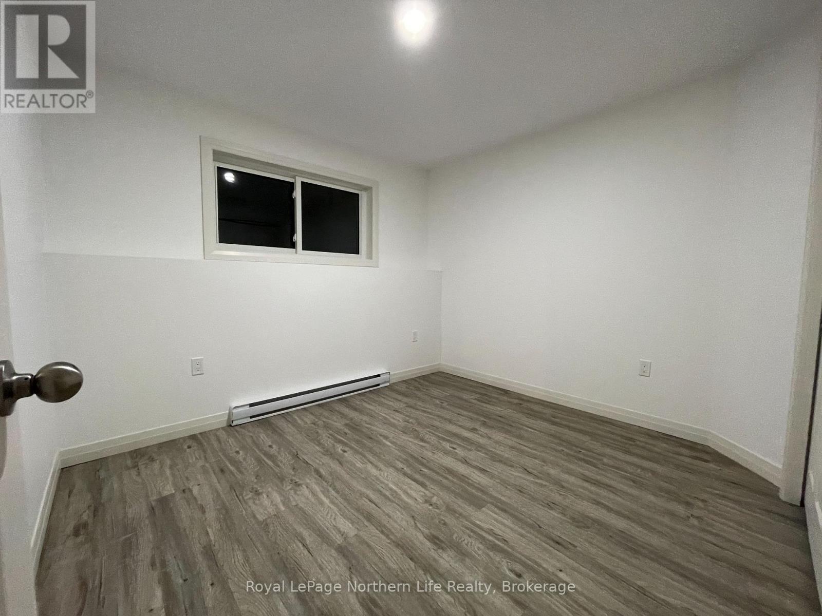 












10 MEADOW WOOD COURT

,
North Bay (Ferris),




Ontario
P1A4L5

