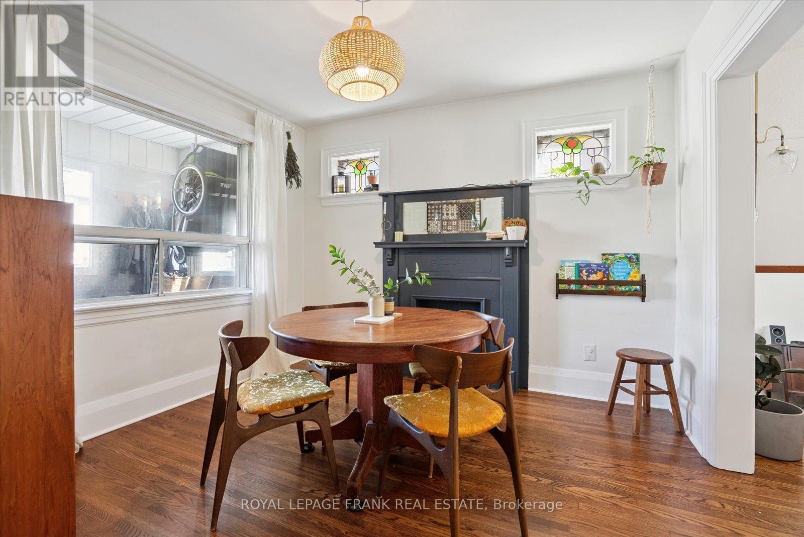 












108 GREENWOOD AVENUE

,
Toronto (South Riverdale),




Ontario
M4L2P6

