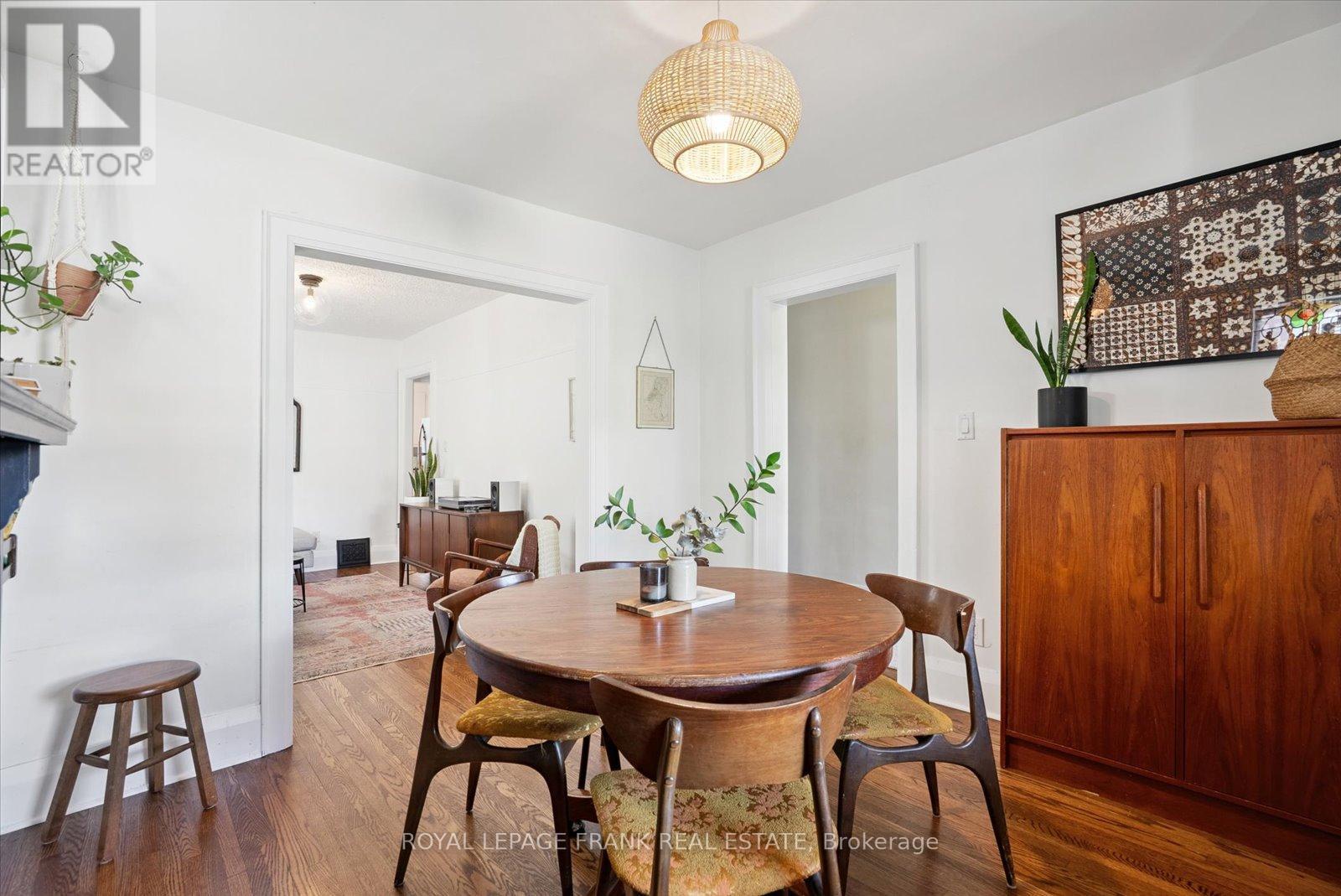 












108 GREENWOOD AVENUE

,
Toronto (South Riverdale),




Ontario
M4L2P6

