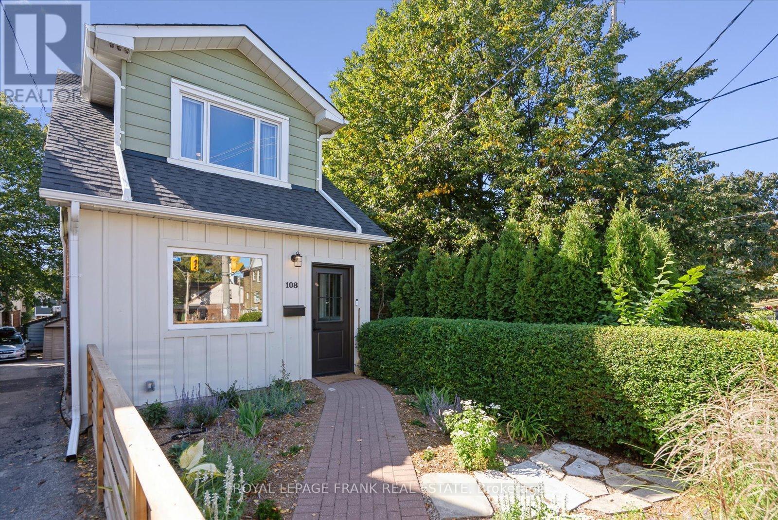 












108 GREENWOOD AVENUE

,
Toronto (South Riverdale),




Ontario
M4L2P6


