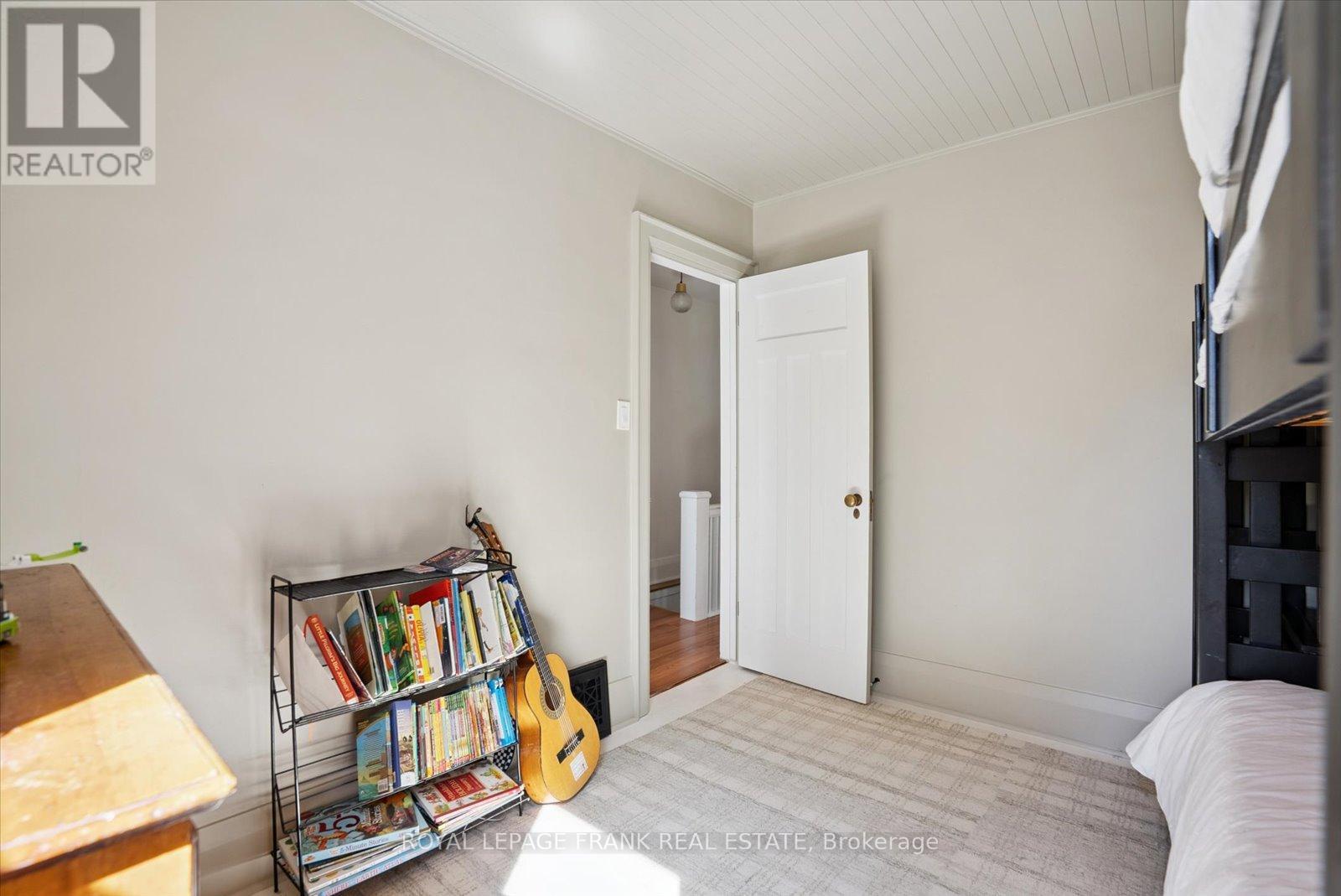 












108 GREENWOOD AVENUE

,
Toronto (South Riverdale),




Ontario
M4L2P6

