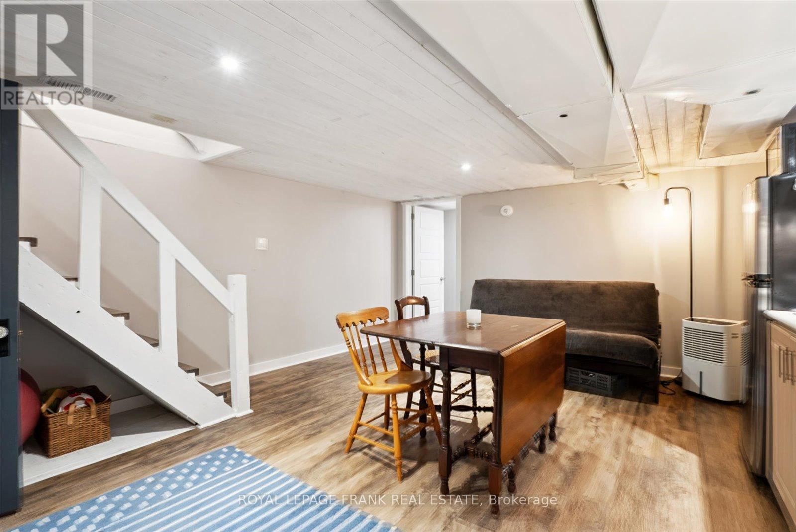 












108 GREENWOOD AVENUE

,
Toronto (South Riverdale),




Ontario
M4L2P6

