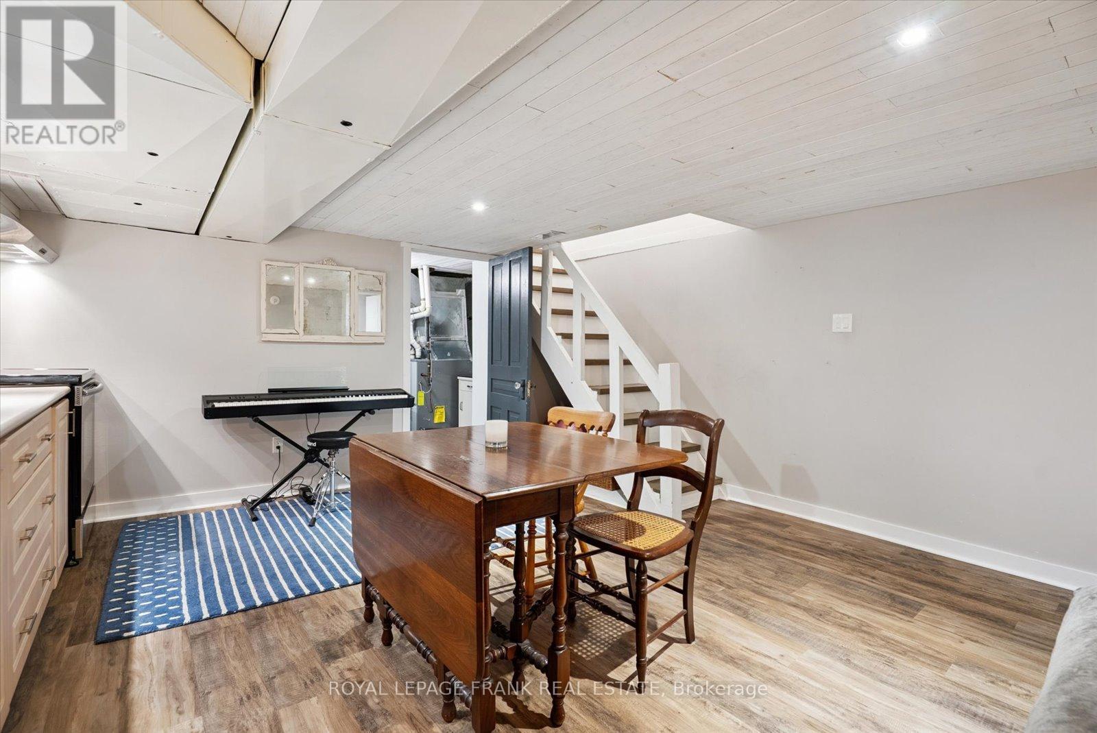 












108 GREENWOOD AVENUE

,
Toronto (South Riverdale),




Ontario
M4L2P6

