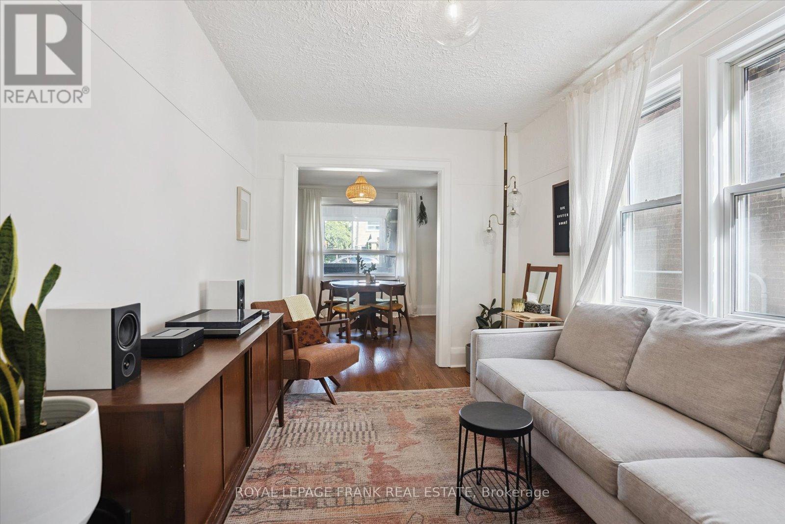 












108 GREENWOOD AVENUE

,
Toronto (South Riverdale),




Ontario
M4L2P6

