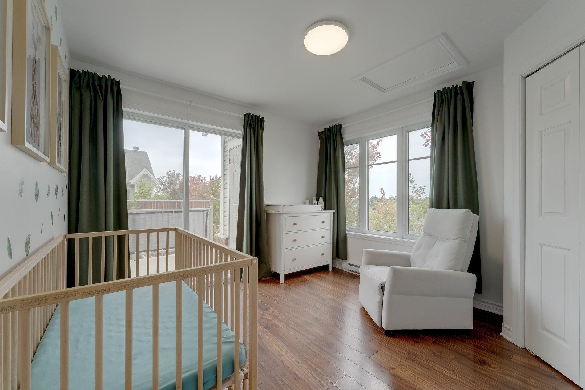 









3764


Boul. Gareau

,
Longueuil (Saint-Hubert),




QC
J3Y0M1

