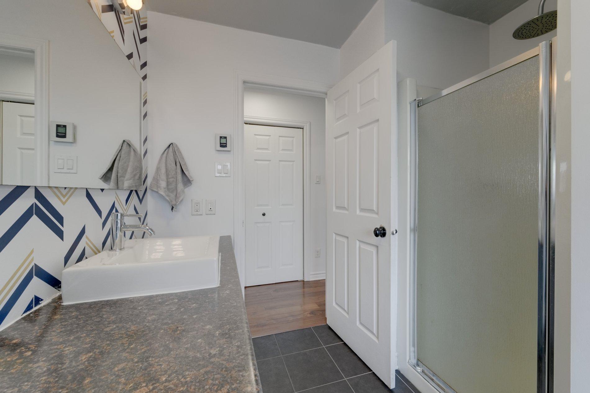 









3764


Boul. Gareau

,
Longueuil (Saint-Hubert),




QC
J3Y0M1

