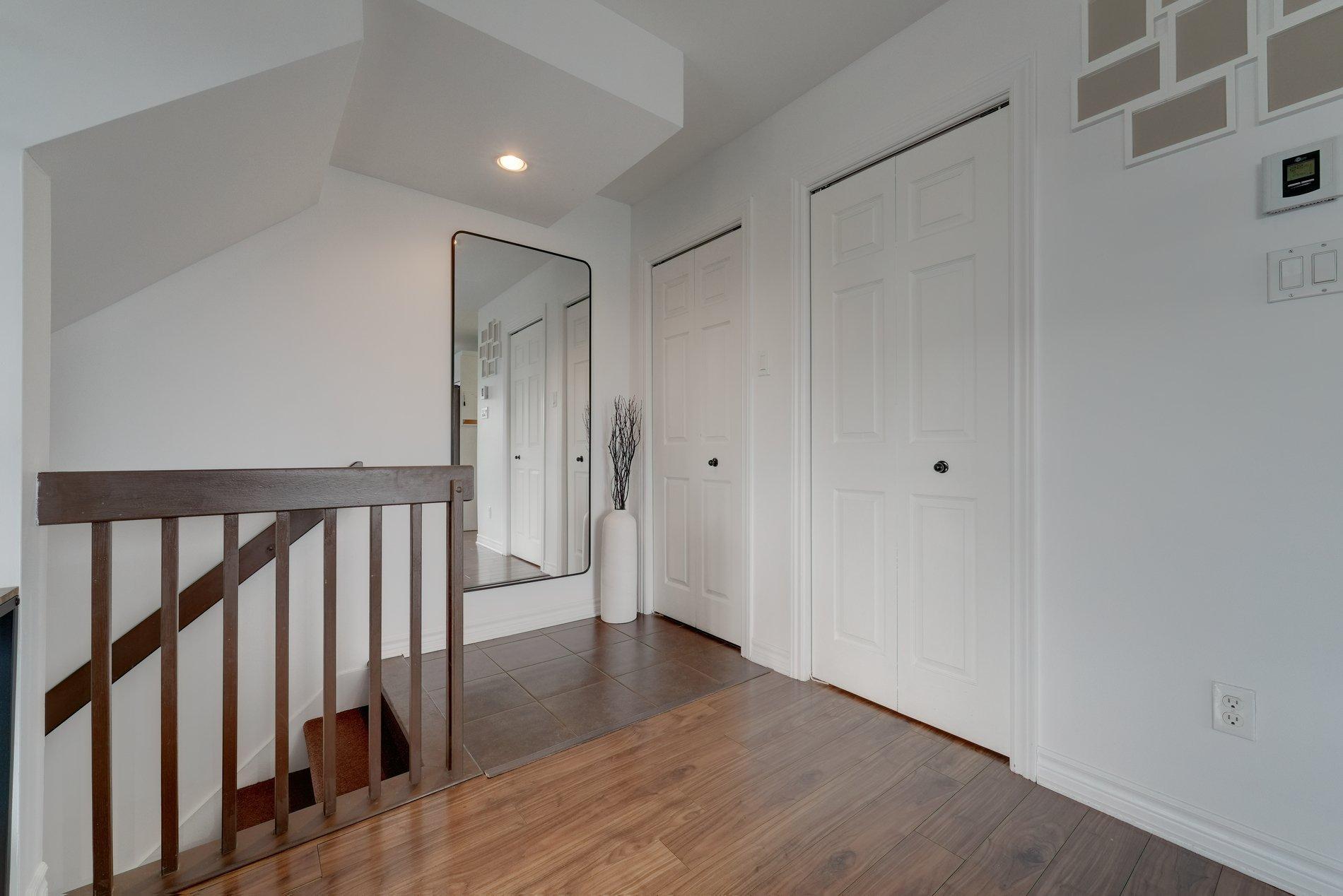 









3764


Boul. Gareau

,
Longueuil (Saint-Hubert),




QC
J3Y0M1

