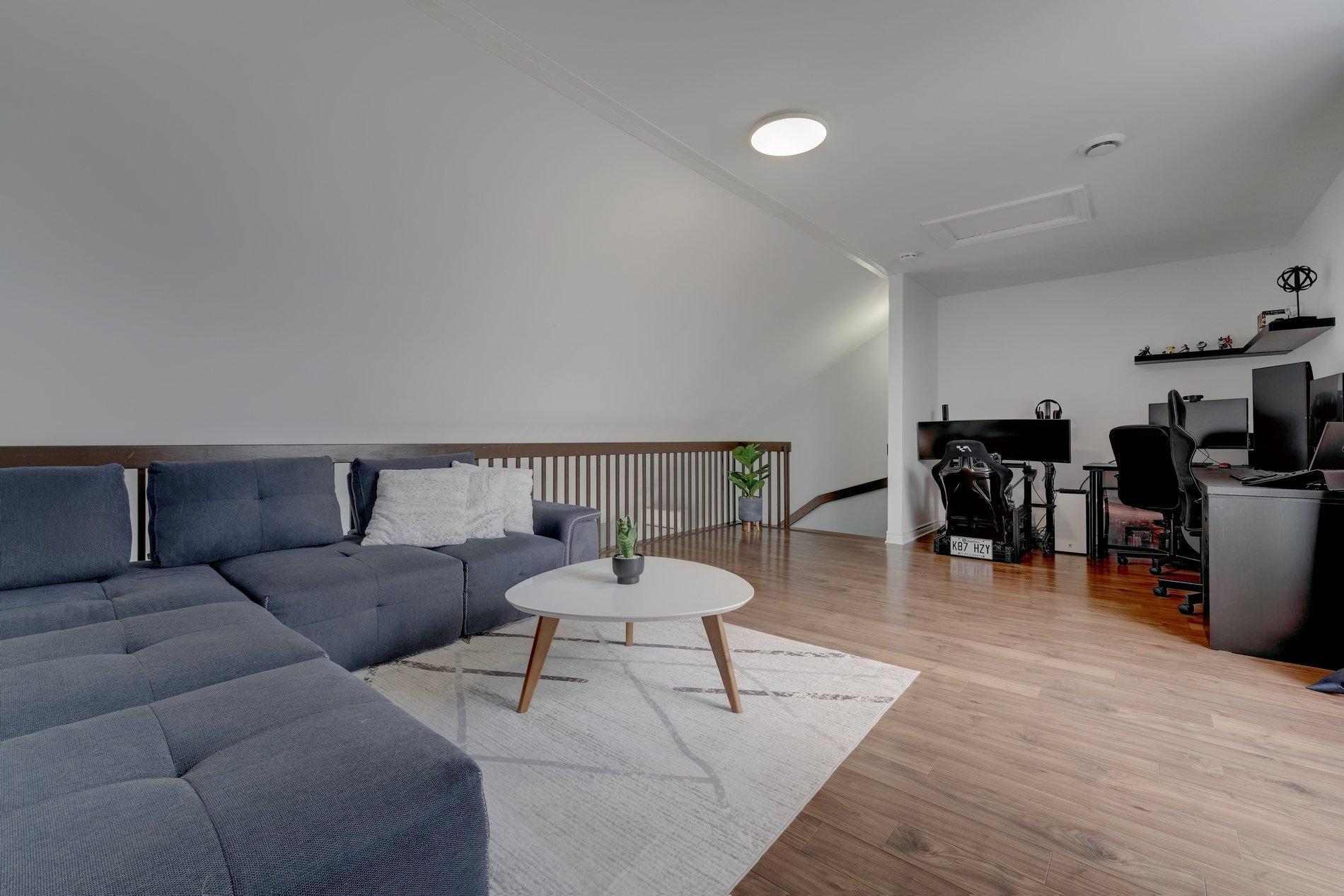 









3764


Boul. Gareau

,
Longueuil (Saint-Hubert),




QC
J3Y0M1

