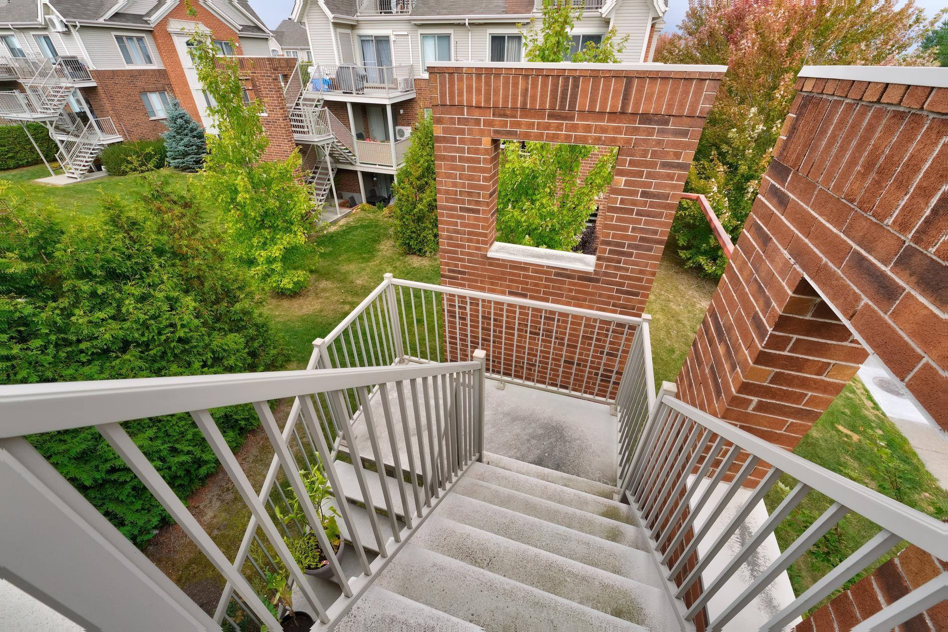 









3764


Boul. Gareau

,
Longueuil (Saint-Hubert),




QC
J3Y0M1

