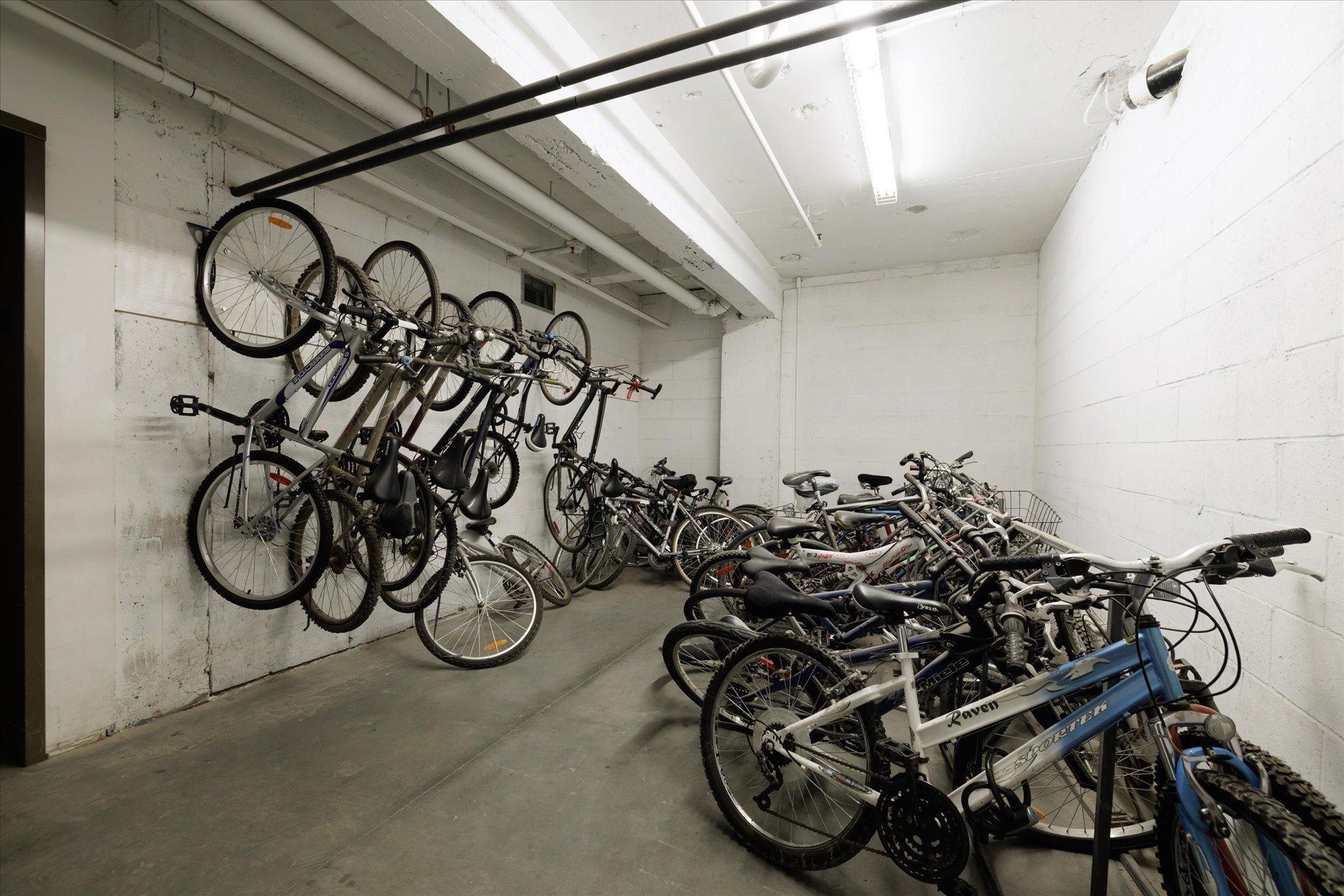 









3300


Boul. Cavendish

, 603,
Montréal (Côte-des-Neiges/Notre-Dame-de-Grâce),




QC
H4B2M8

