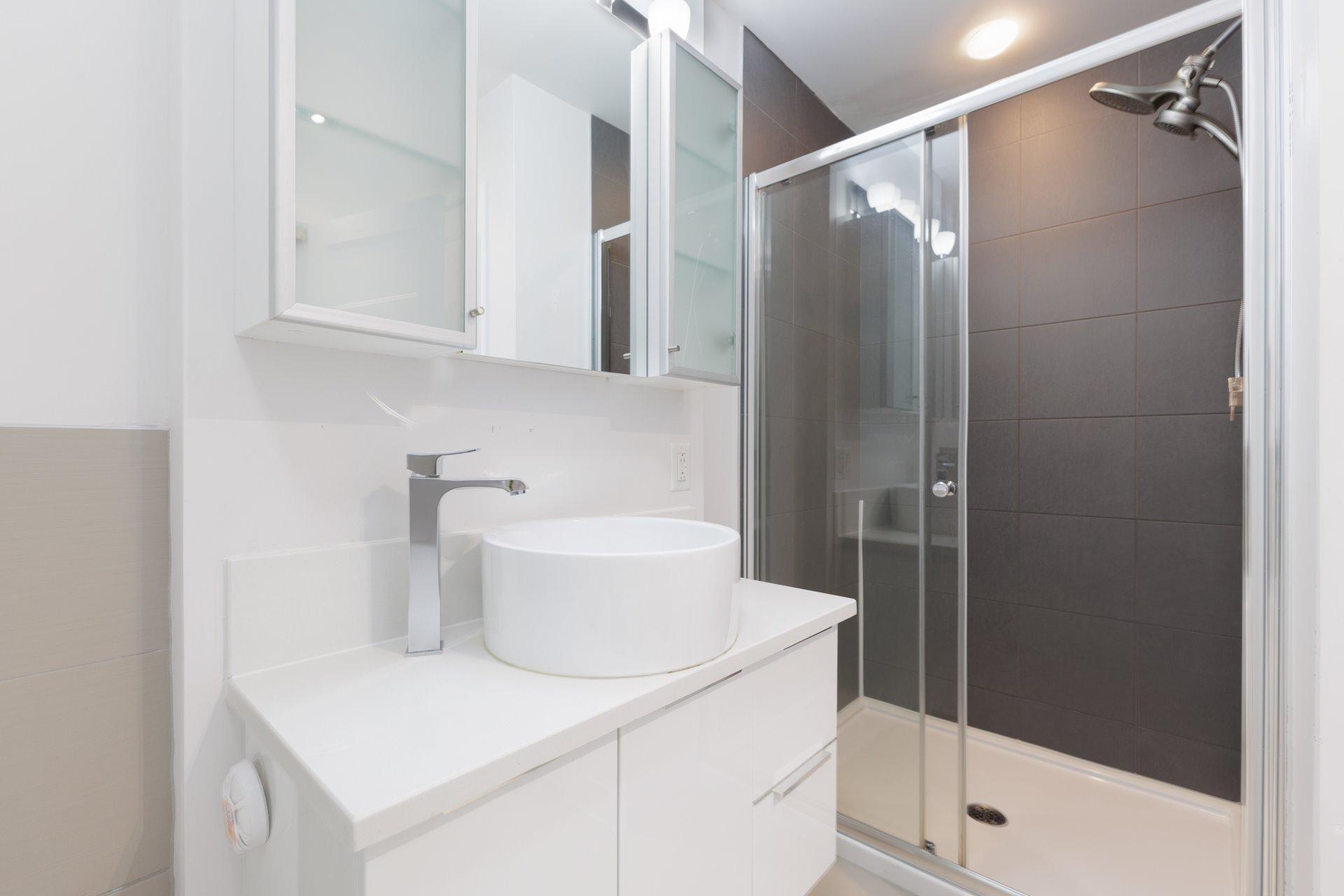 









3300


Boul. Cavendish

, 603,
Montréal (Côte-des-Neiges/Notre-Dame-de-Grâce),




QC
H4B2M8

