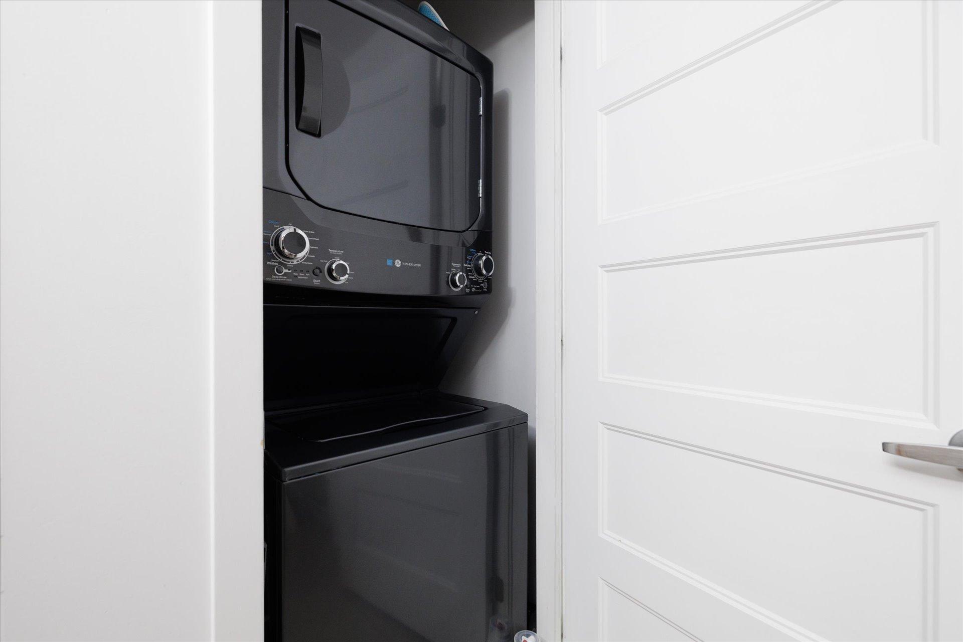 









3300


Boul. Cavendish

, 603,
Montréal (Côte-des-Neiges/Notre-Dame-de-Grâce),




QC
H4B2M8

