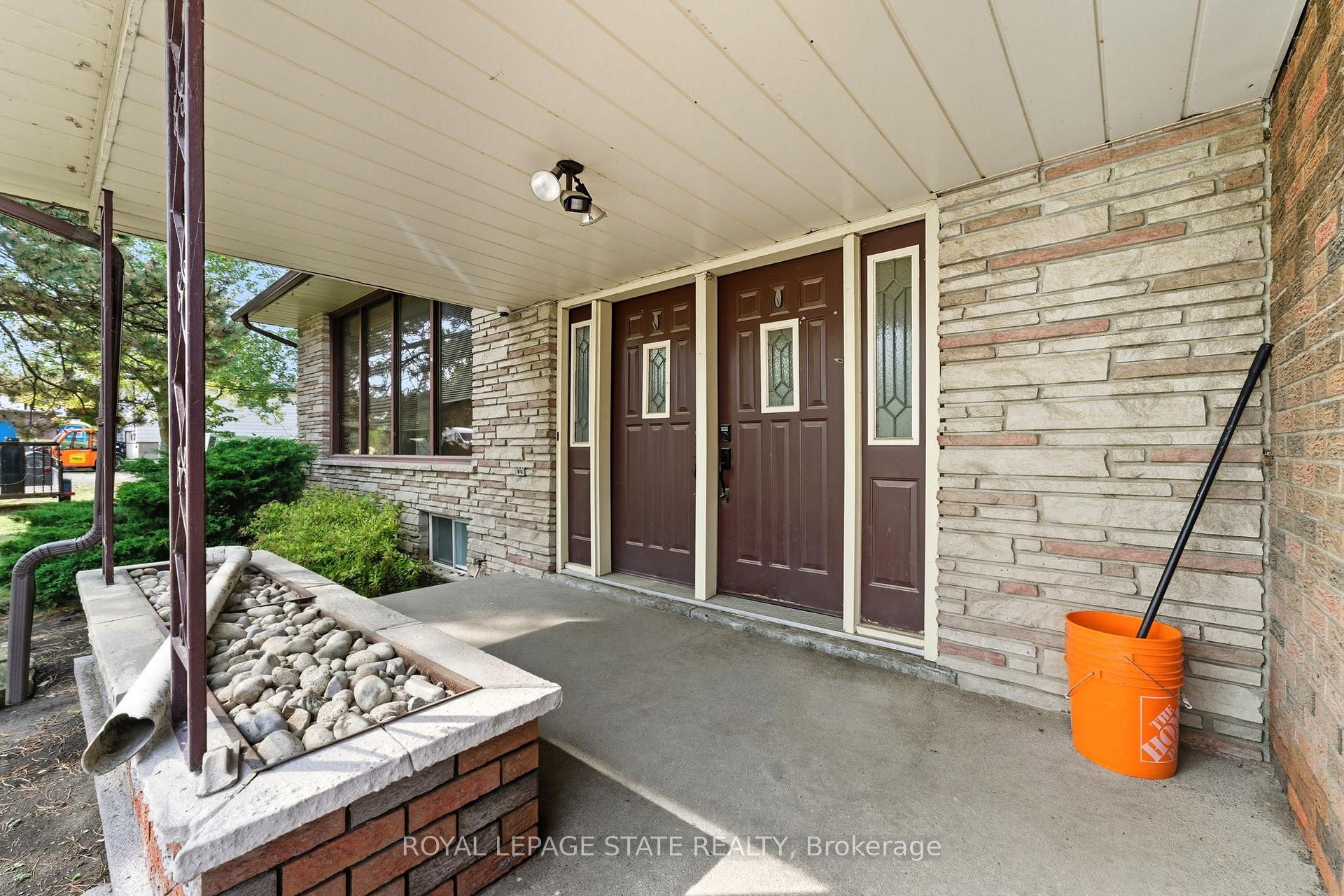









328


Trinity Church

Road,
Hamilton,




ON
L0R 1P0

