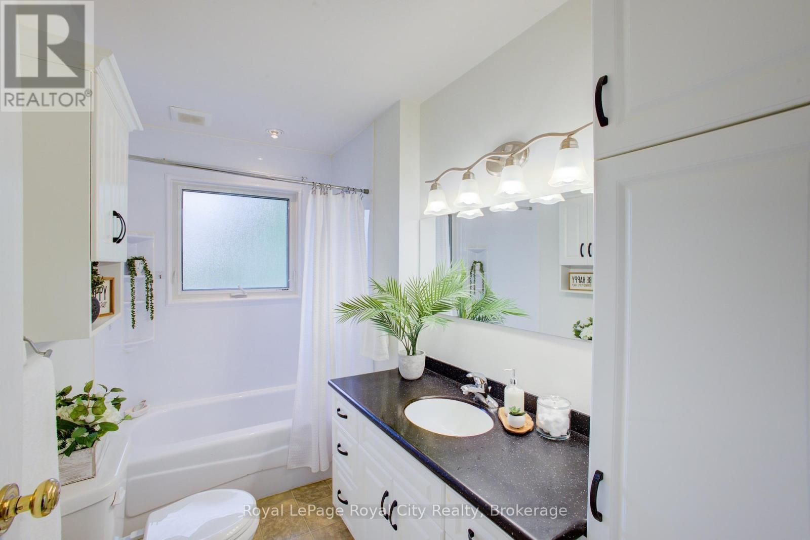 












330 SOUTH RIVER ROAD

,
Centre Wellington (Elora/Salem),




Ontario
N0B1S0

