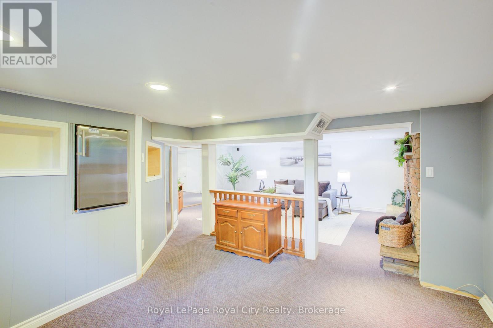 












330 SOUTH RIVER ROAD

,
Centre Wellington (Elora/Salem),




Ontario
N0B1S0

