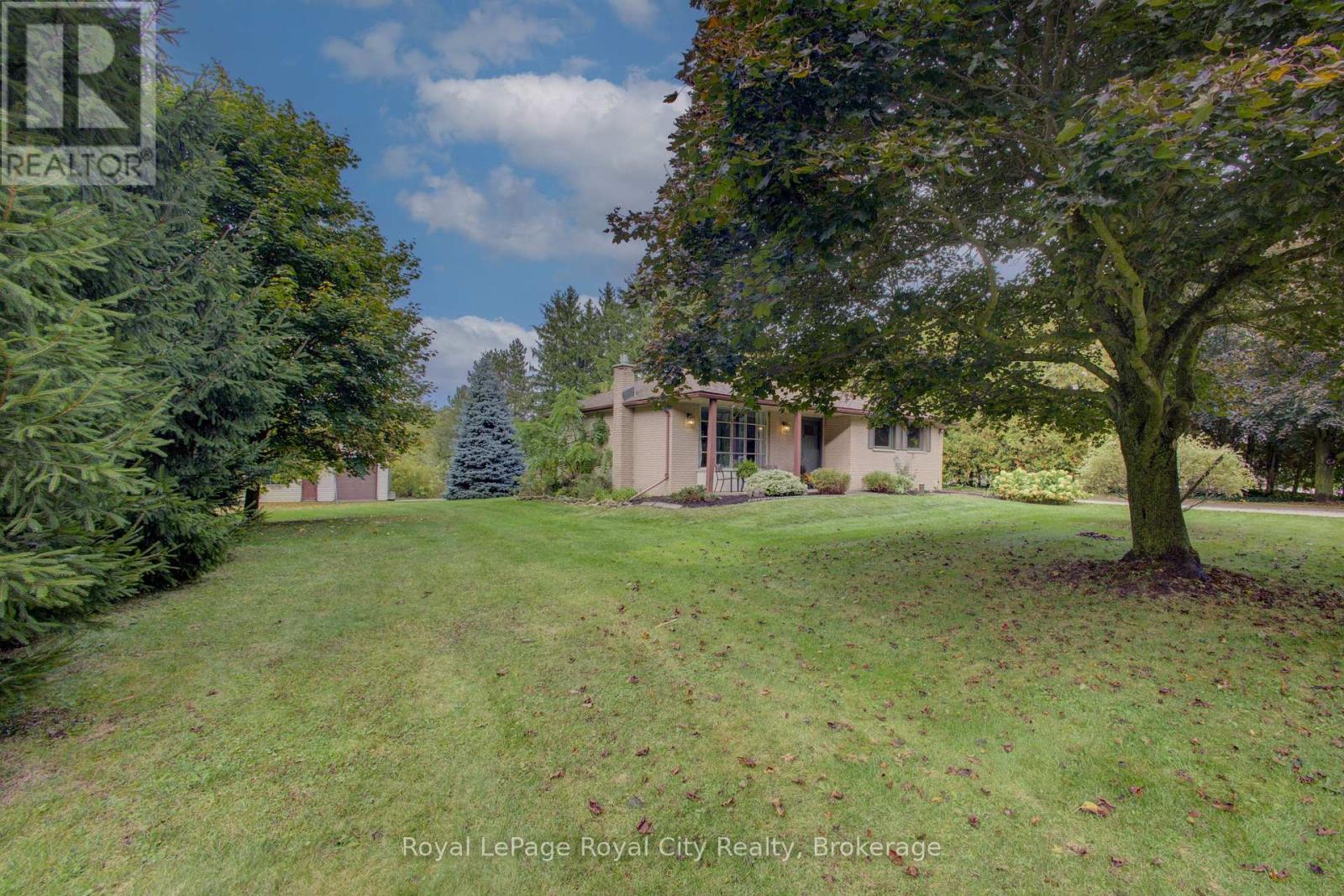 












330 SOUTH RIVER ROAD

,
Centre Wellington (Elora/Salem),




Ontario
N0B1S0

