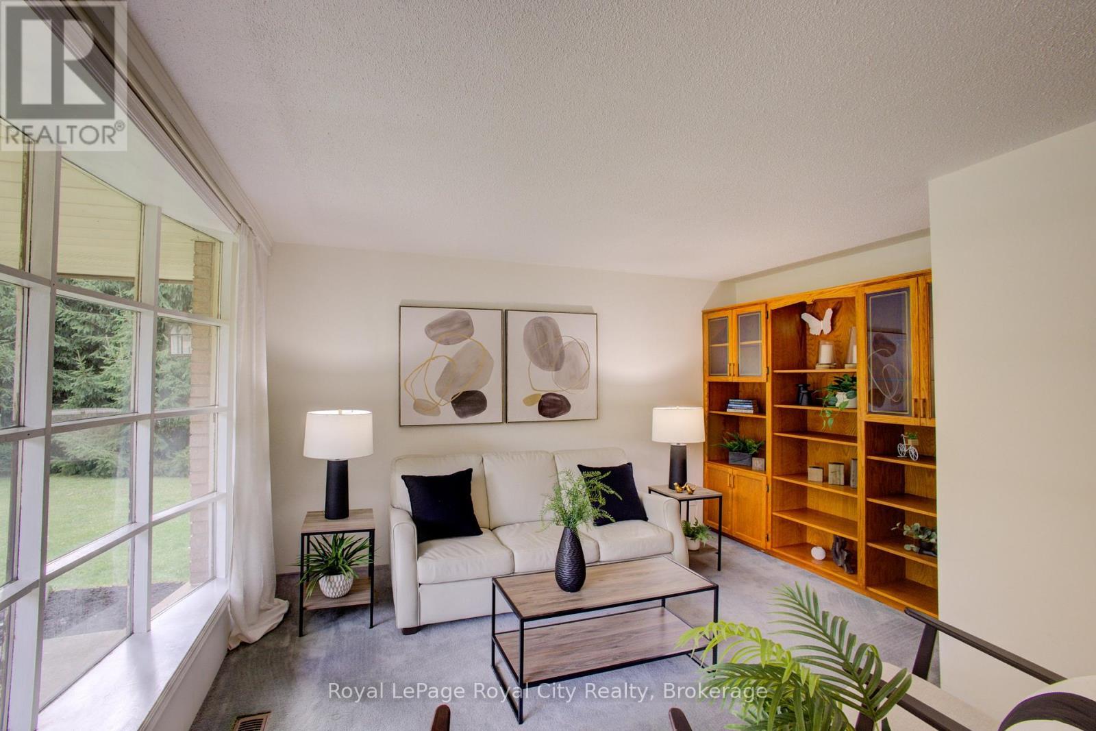 












330 SOUTH RIVER ROAD

,
Centre Wellington (Elora/Salem),




Ontario
N0B1S0

