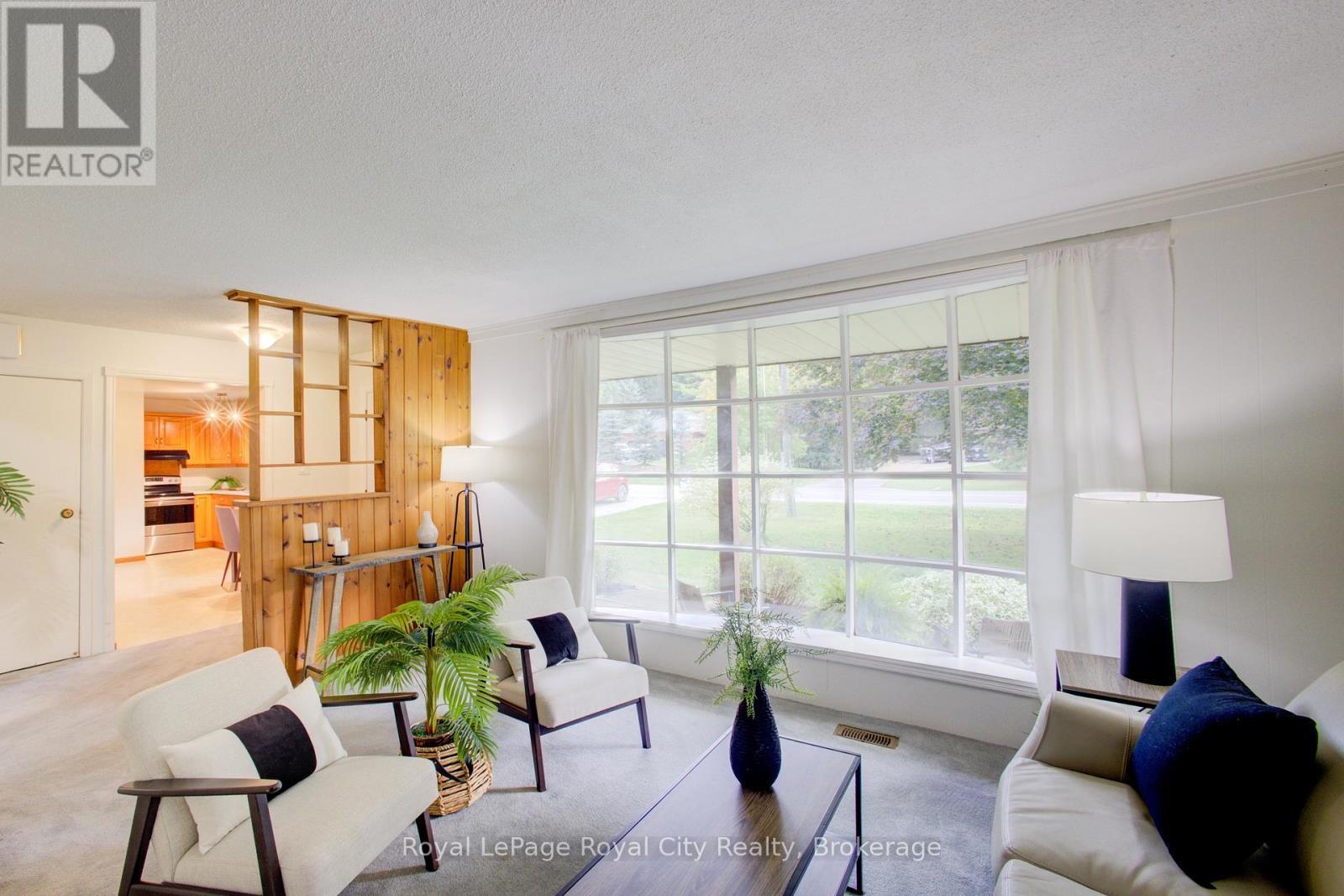 












330 SOUTH RIVER ROAD

,
Centre Wellington (Elora/Salem),




Ontario
N0B1S0

