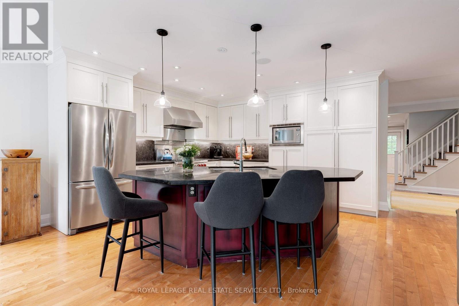 












938 MEADOW WOOD ROAD

,
Mississauga,




Ontario
L5J2S6

