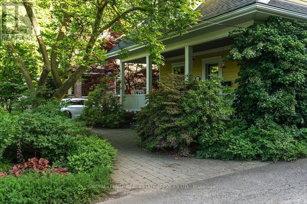 












938 MEADOW WOOD ROAD

,
Mississauga,




Ontario
L5J2S6

