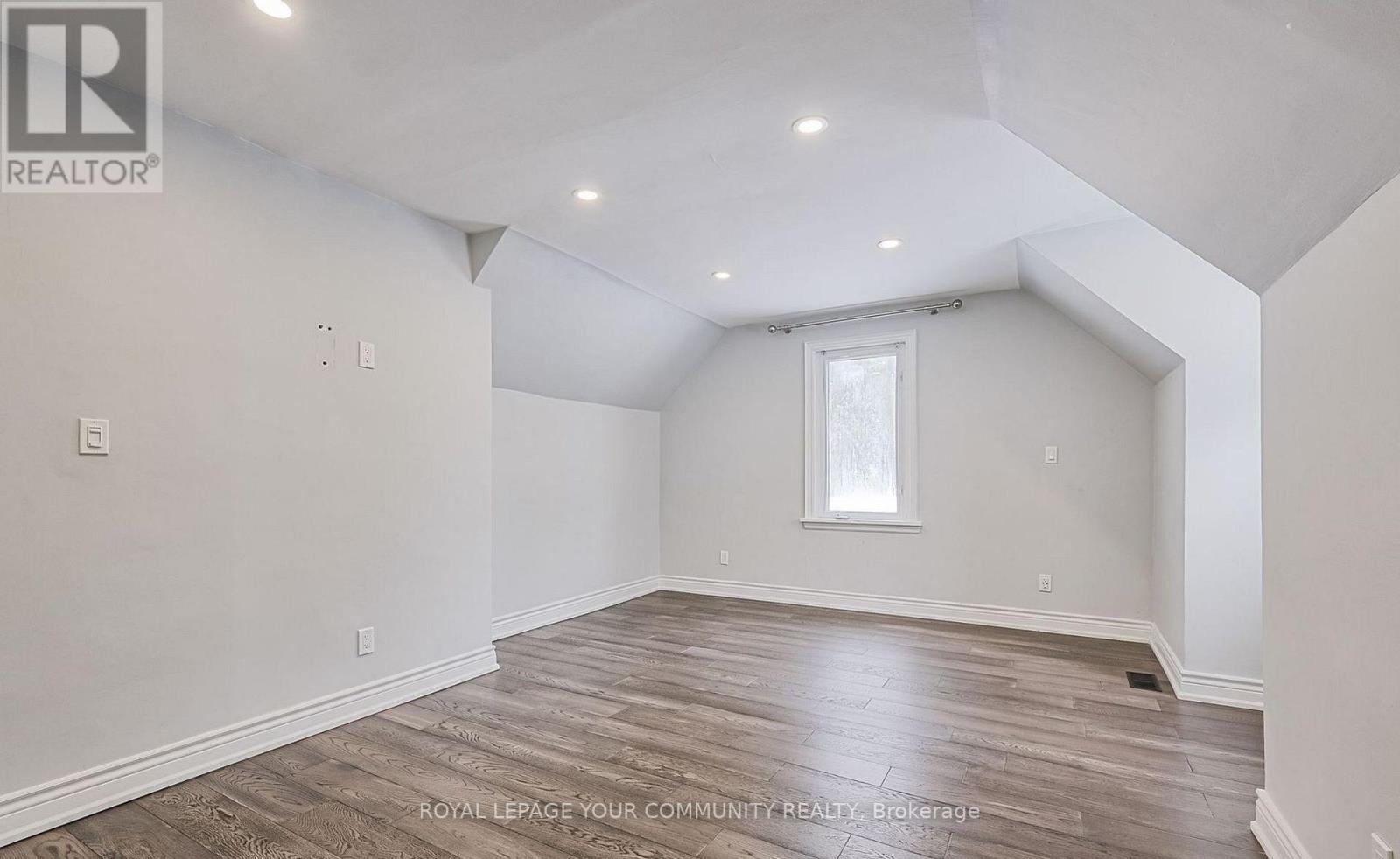 












5992 19TH AVENUE

,
Markham,




Ontario
L3P3J3

