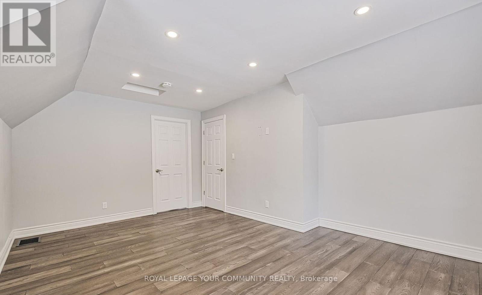 












5992 19TH AVENUE

,
Markham,




Ontario
L3P3J3

