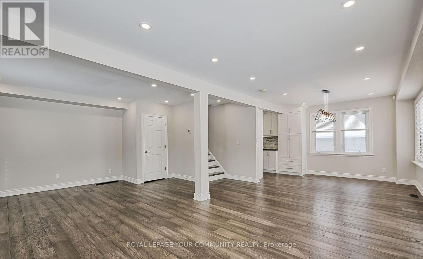 












5992 19TH AVENUE

,
Markham,




Ontario
L3P3J3

