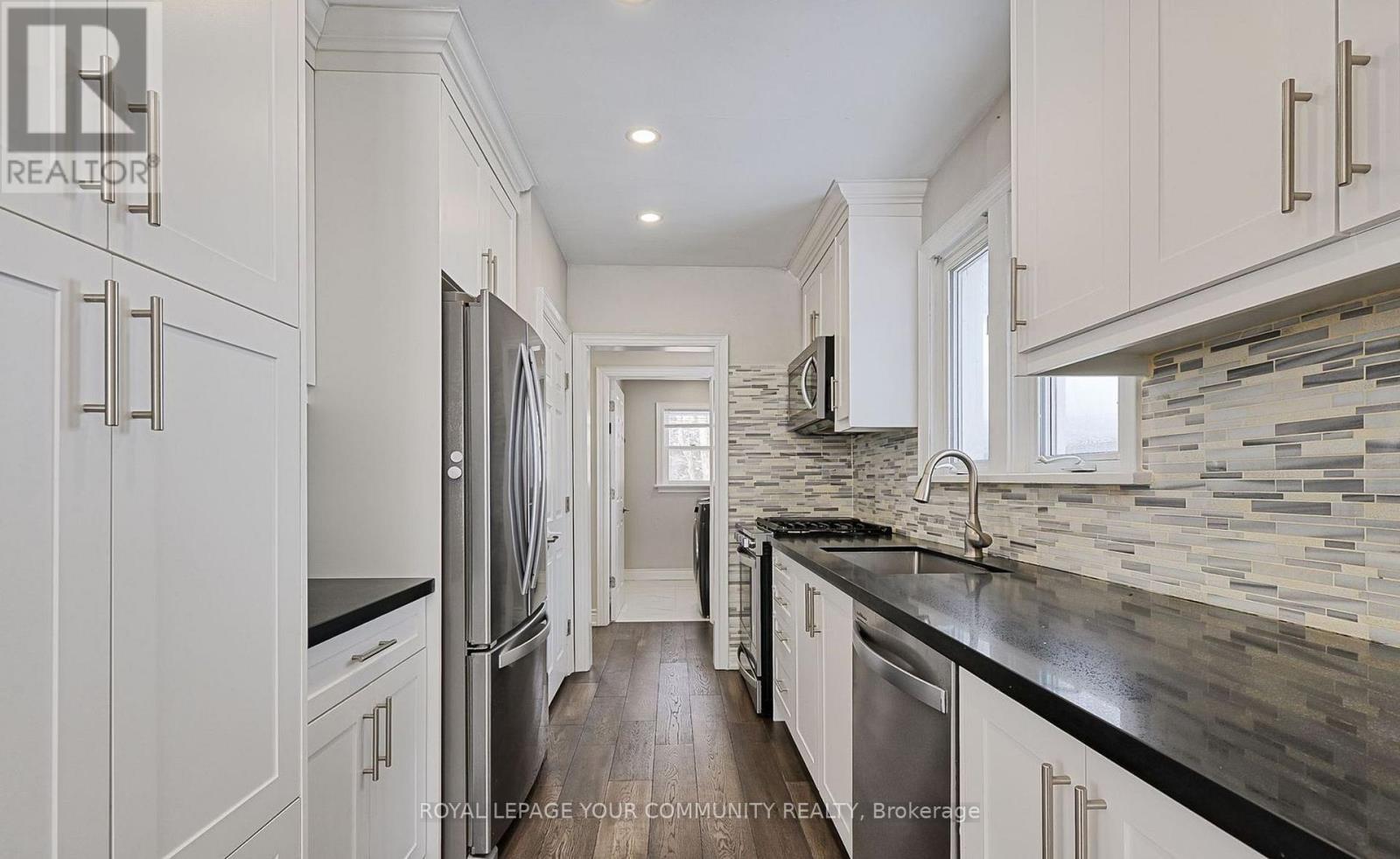 












5992 19TH AVENUE

,
Markham,




Ontario
L3P3J3

