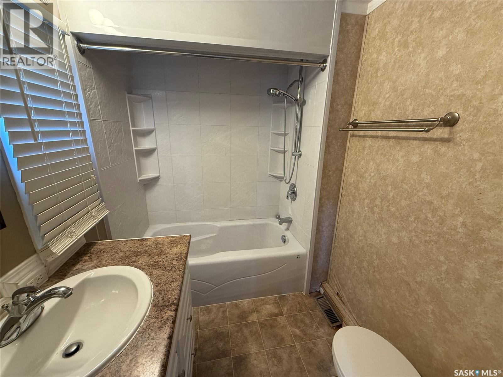 












36 Heritage ESTATES

,
Kindersley,




Saskatchewan
S0L1S0

