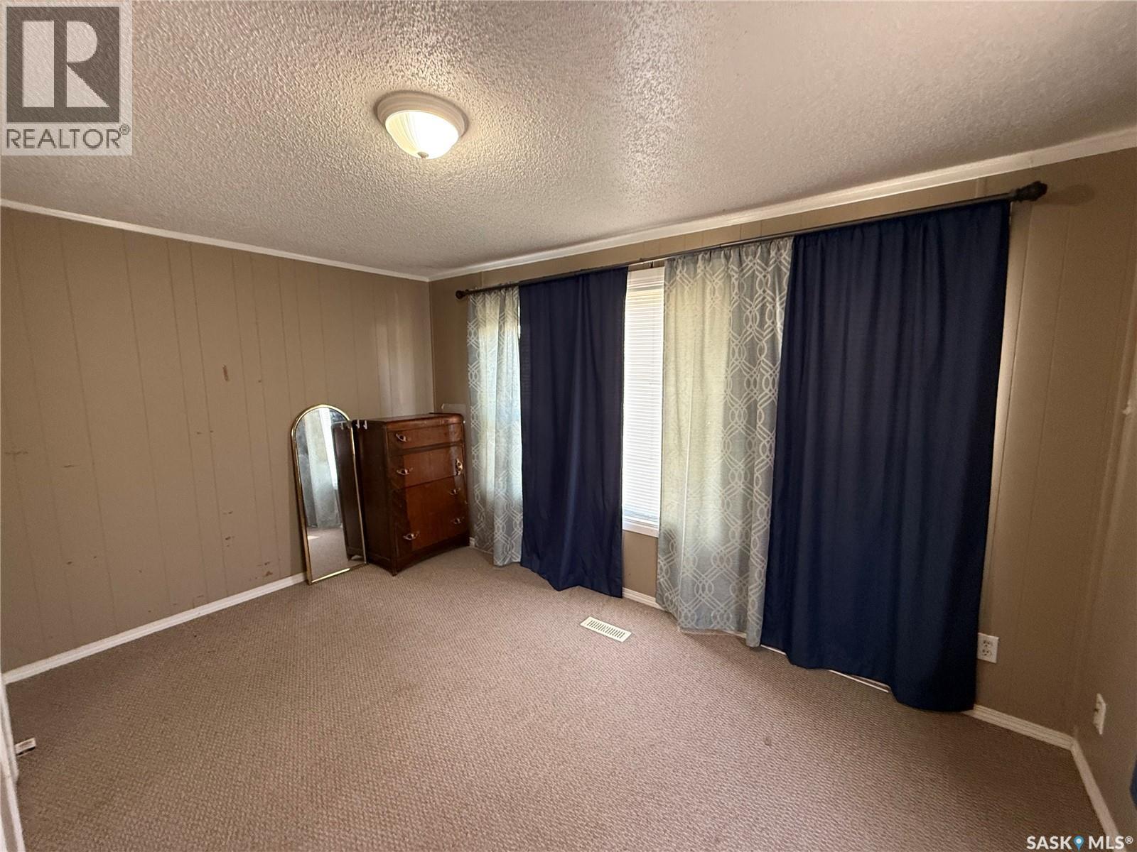 












36 Heritage ESTATES

,
Kindersley,




Saskatchewan
S0L1S0

