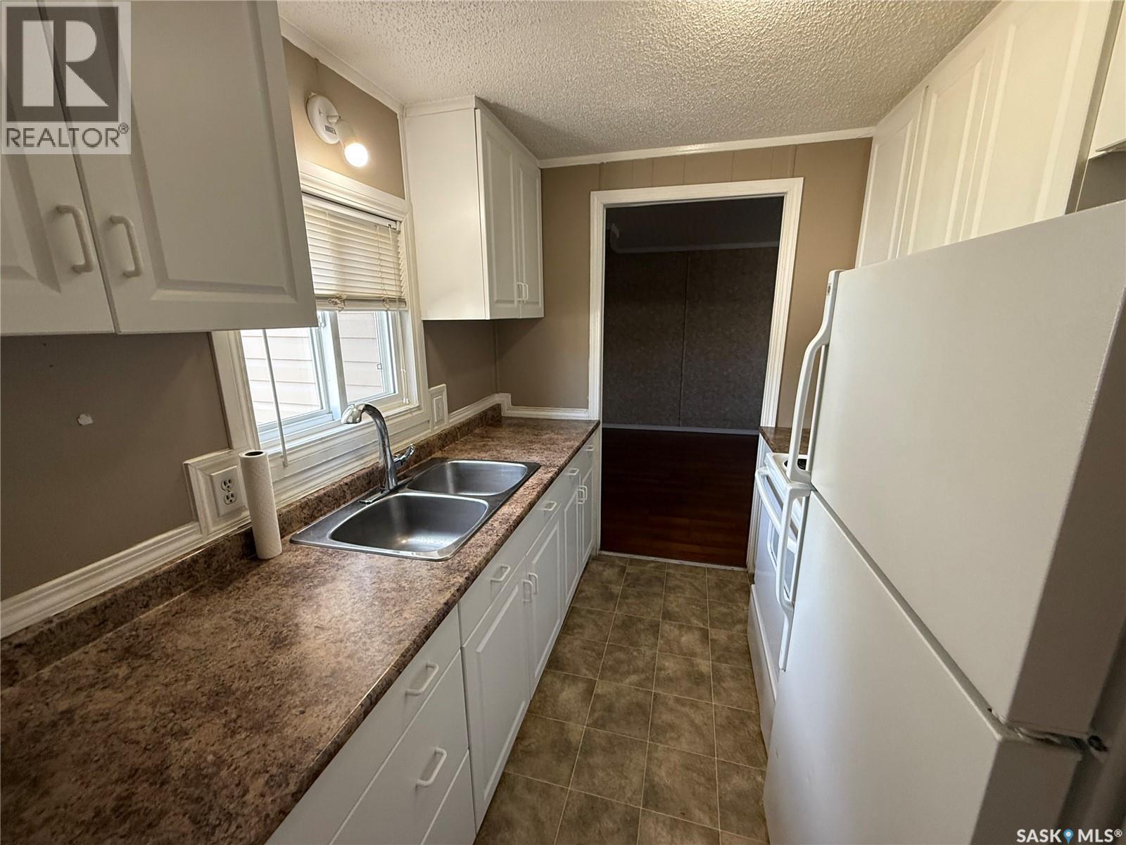 












36 Heritage ESTATES

,
Kindersley,




Saskatchewan
S0L1S0

