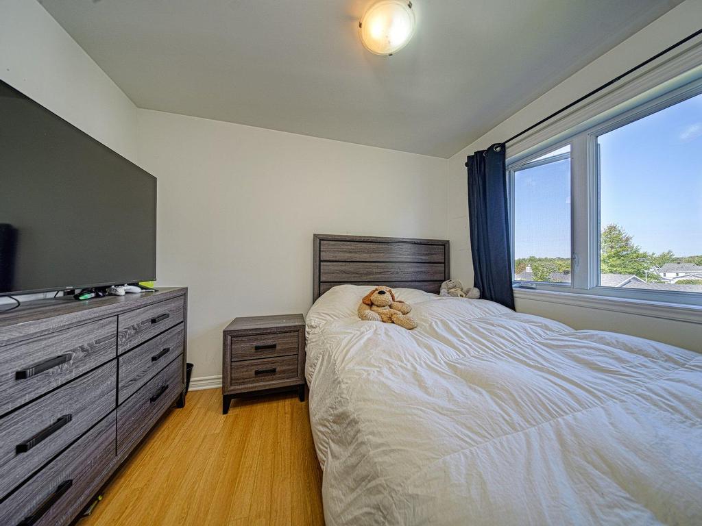 









3606

 - 3608


Rue Émilienne-Dubé

,
Rock Forest/Saint-Élie/Deauville (Sherbrooke),




QC
J1N0S1

