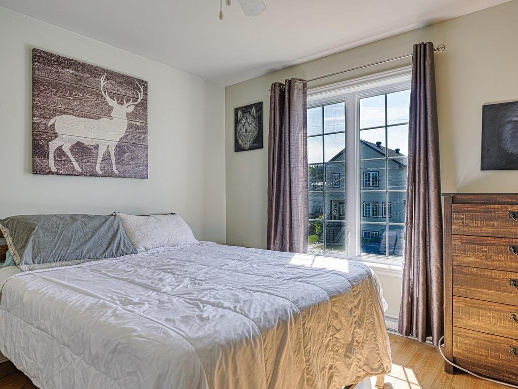 









3606

 - 3608


Rue Émilienne-Dubé

,
Rock Forest/Saint-Élie/Deauville (Sherbrooke),




QC
J1N0S1

