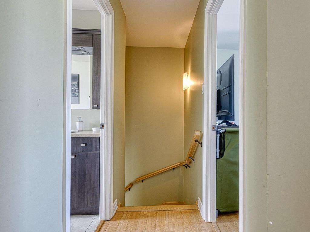 









3606

 - 3608


Rue Émilienne-Dubé

,
Rock Forest/Saint-Élie/Deauville (Sherbrooke),




QC
J1N0S1

