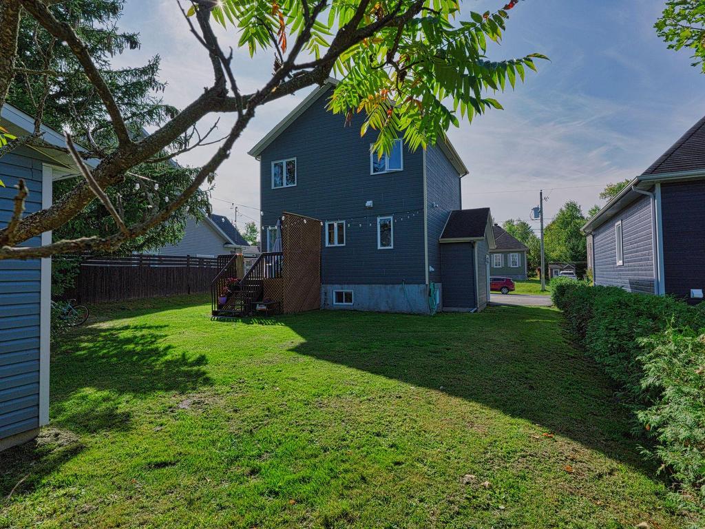 









3606

 - 3608


Rue Émilienne-Dubé

,
Rock Forest/Saint-Élie/Deauville (Sherbrooke),




QC
J1N0S1

