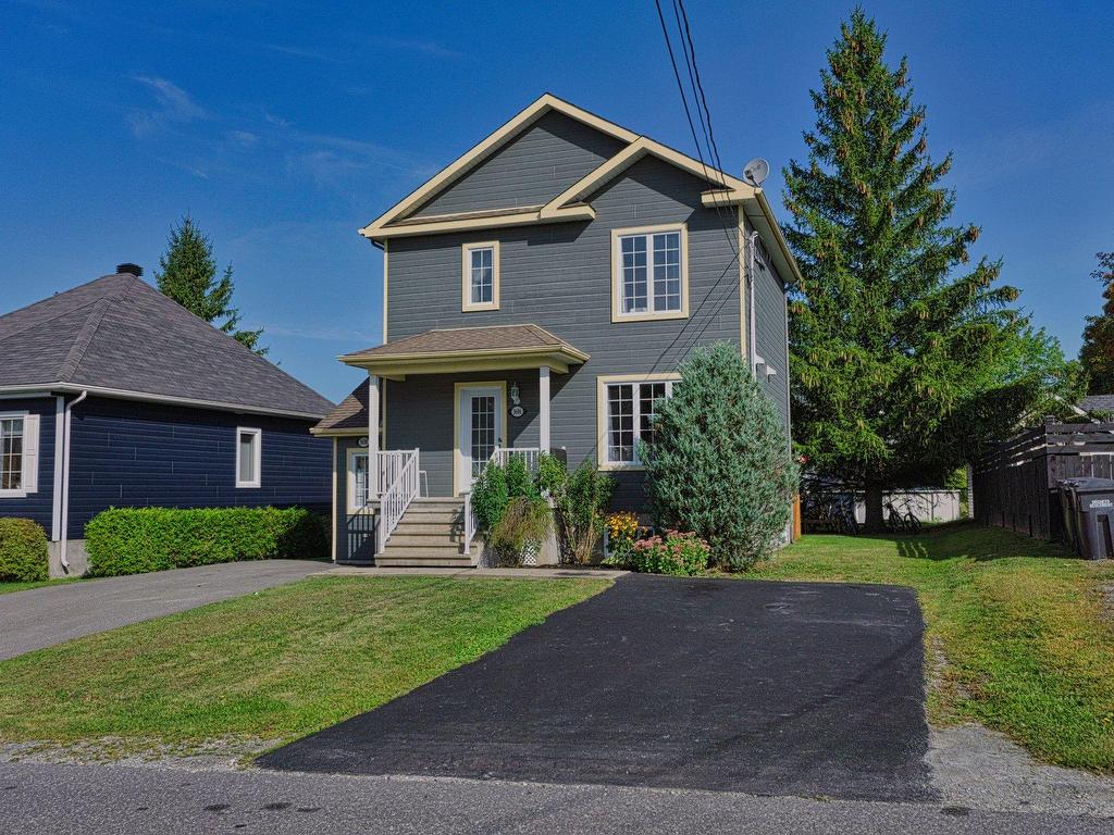 









3606

 - 3608


Rue Émilienne-Dubé

,
Rock Forest/Saint-Élie/Deauville (Sherbrooke),




QC
J1N0S1

