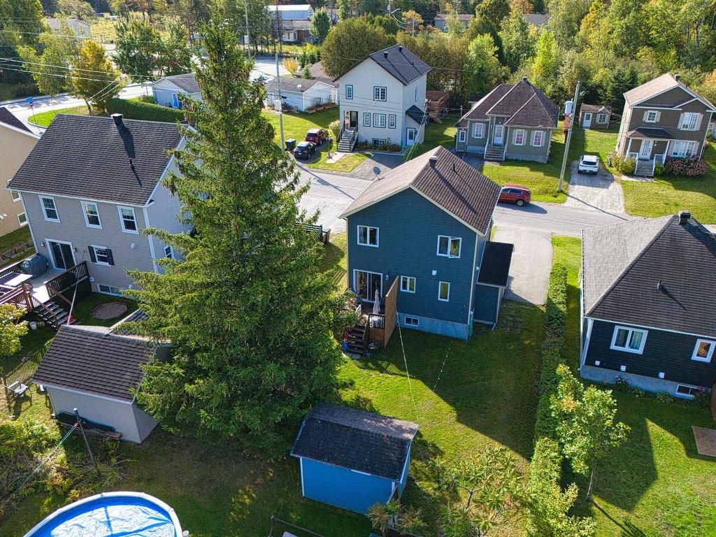 









3606

 - 3608


Rue Émilienne-Dubé

,
Rock Forest/Saint-Élie/Deauville (Sherbrooke),




QC
J1N0S1

